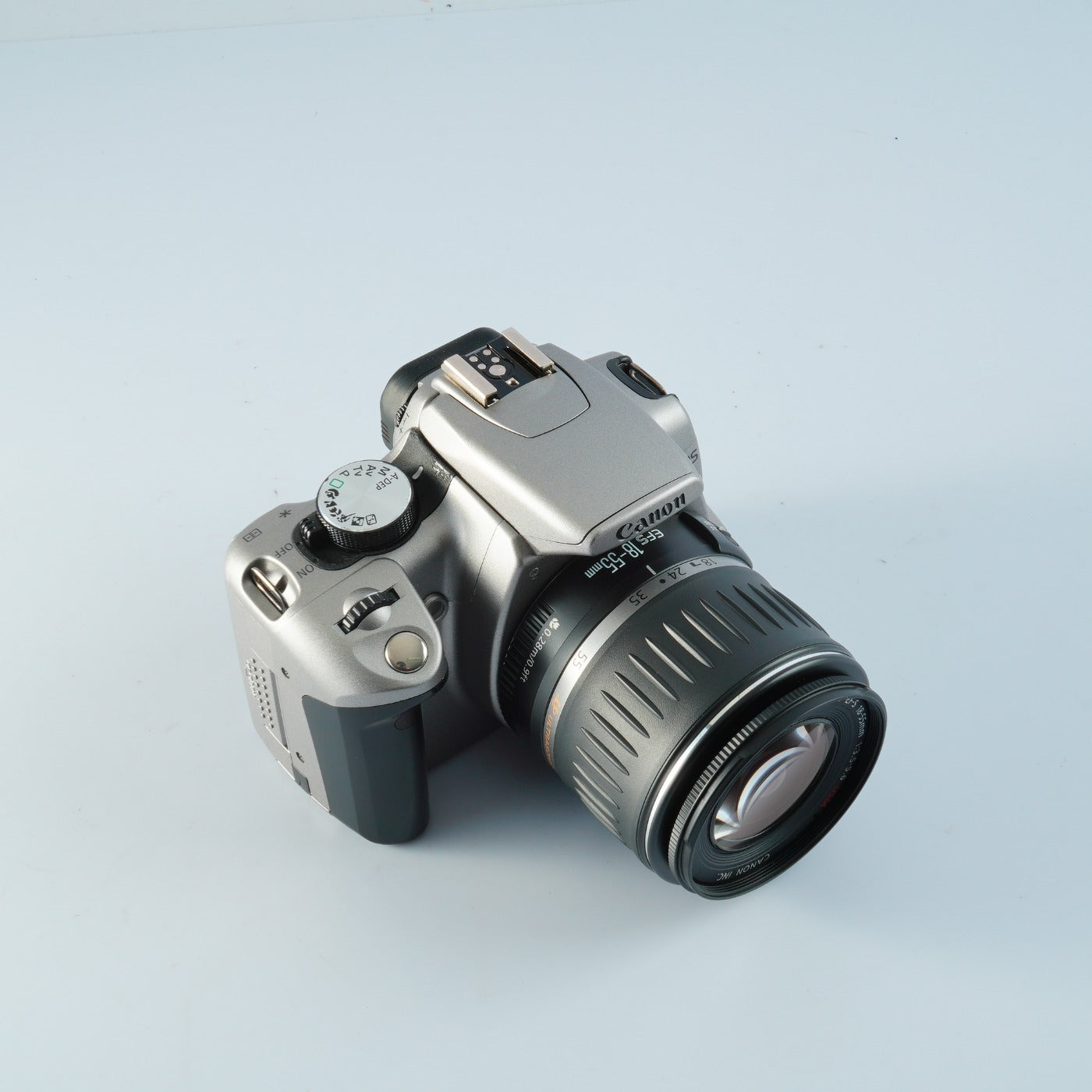Canon EOS Kiss Digital N + EF-S 18-55mm F3.5-5.6 USM + CF Card 256MB デジタル一眼レフカメラ