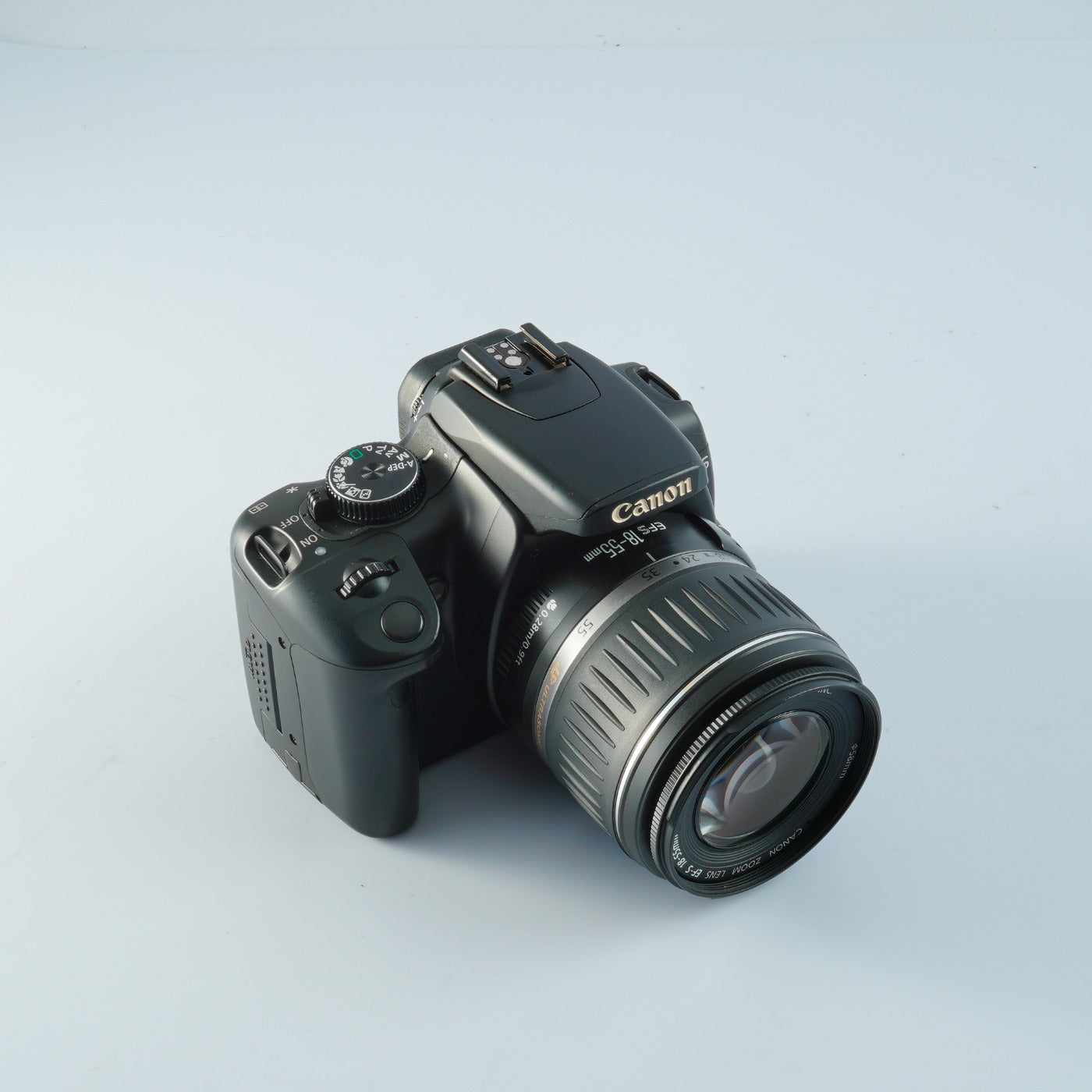 Canon EOS Kiss Digital N + EF-S 18-55mm F3.5-5.6 Ⅱ USM デジタル一眼レフカメラ
