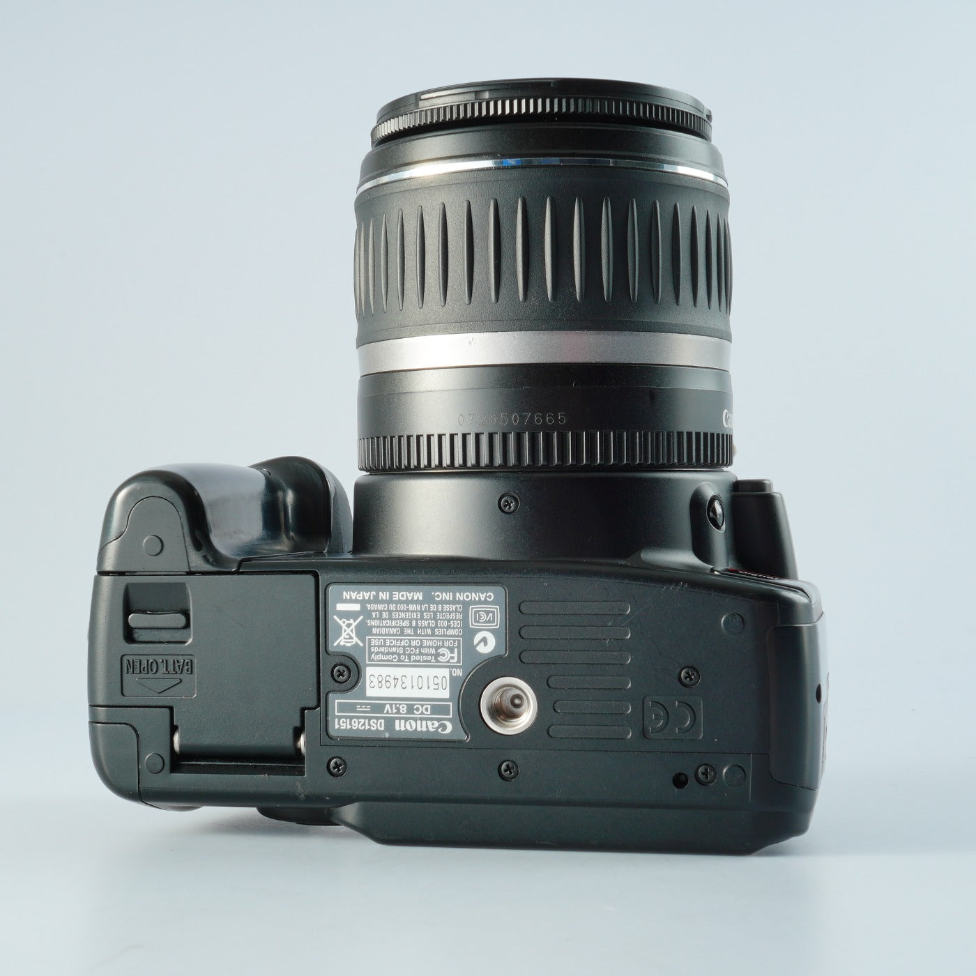 Canon EOS Kiss Digital N + EF-S 18-55mm F3.5-5.6 Ⅱ USM デジタル一眼レフカメラ