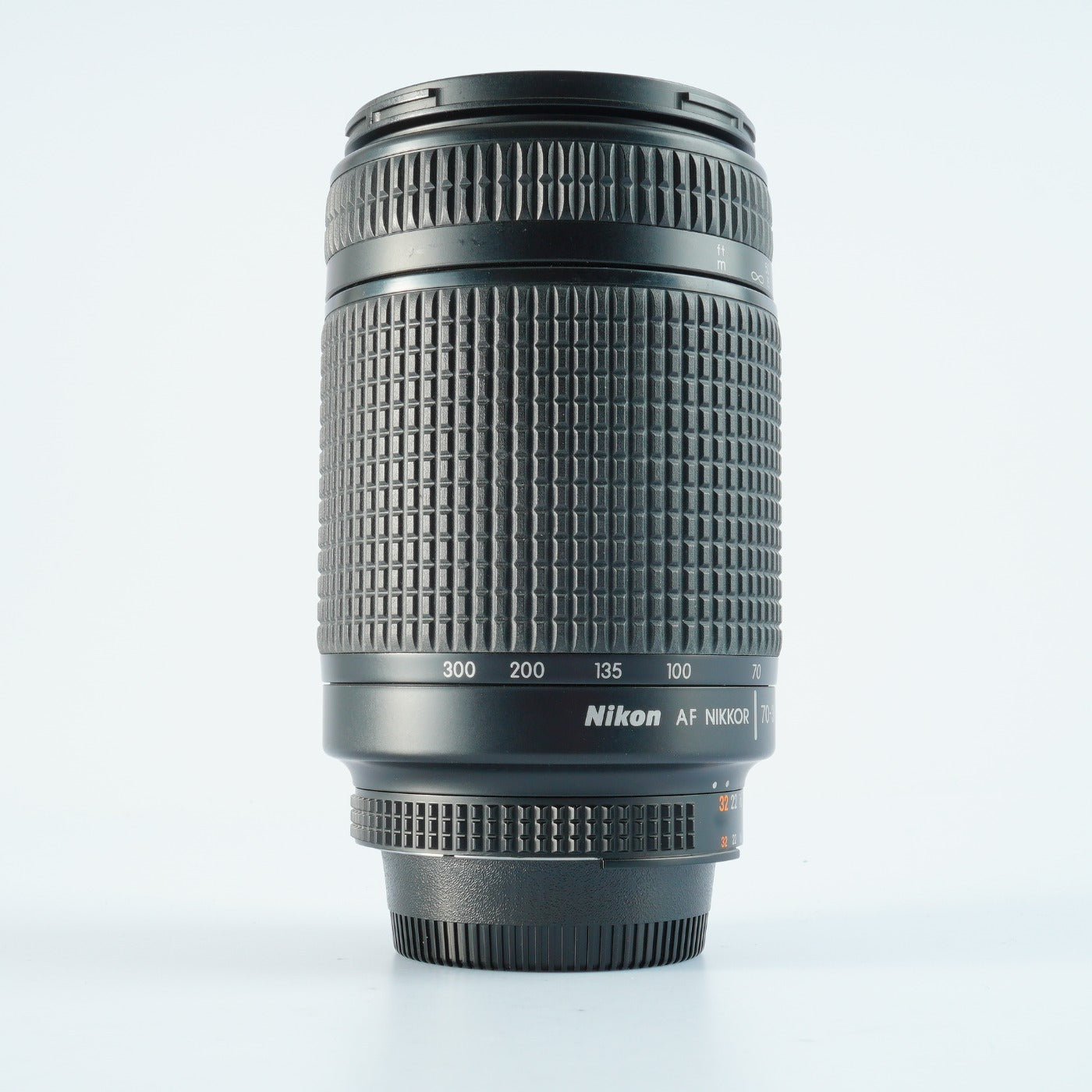 Nikon AF Nikkor 70-300mm F4-5.6 D ズームレンズ