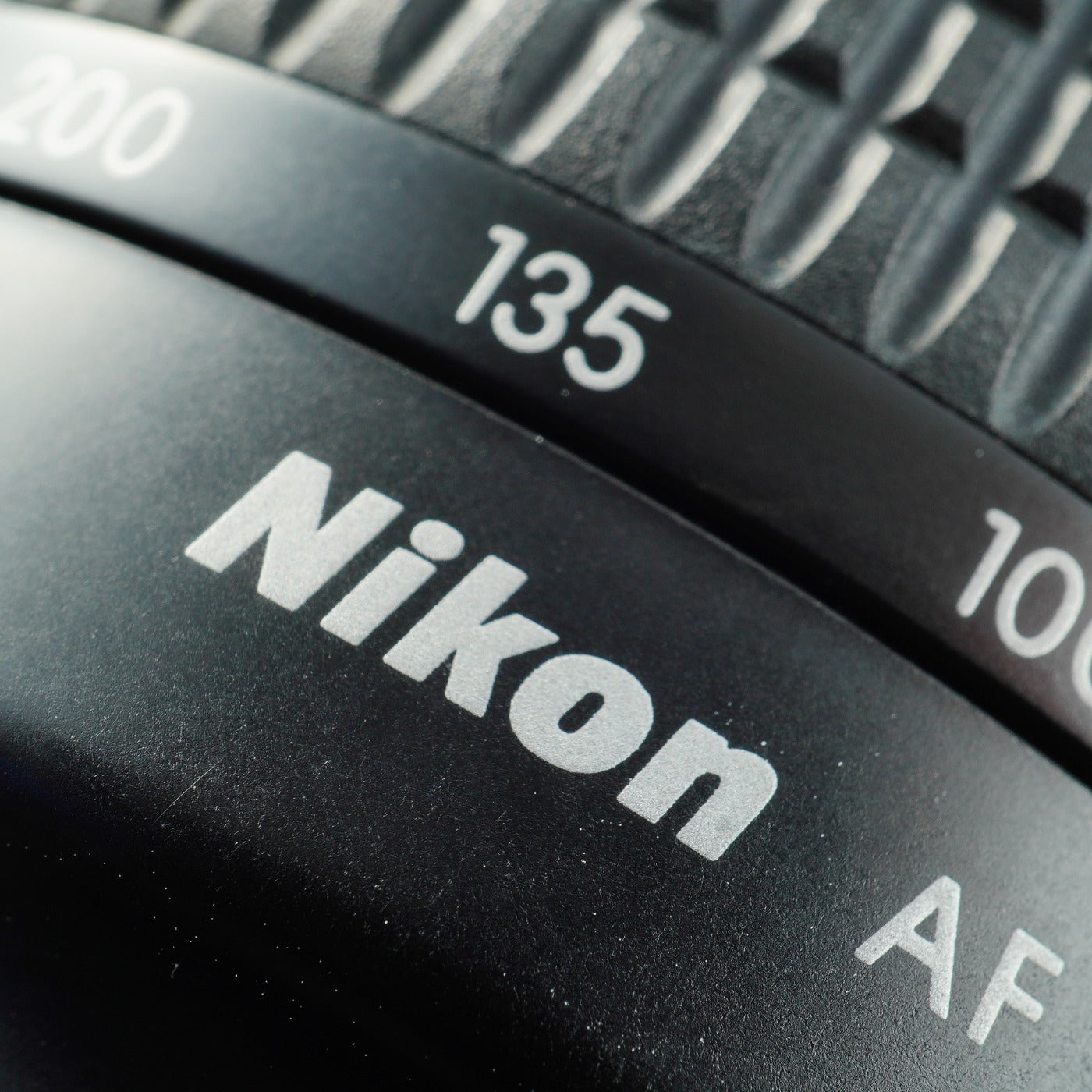 Nikon AF Nikkor 70-300mm F4-5.6 D ズームレンズ
