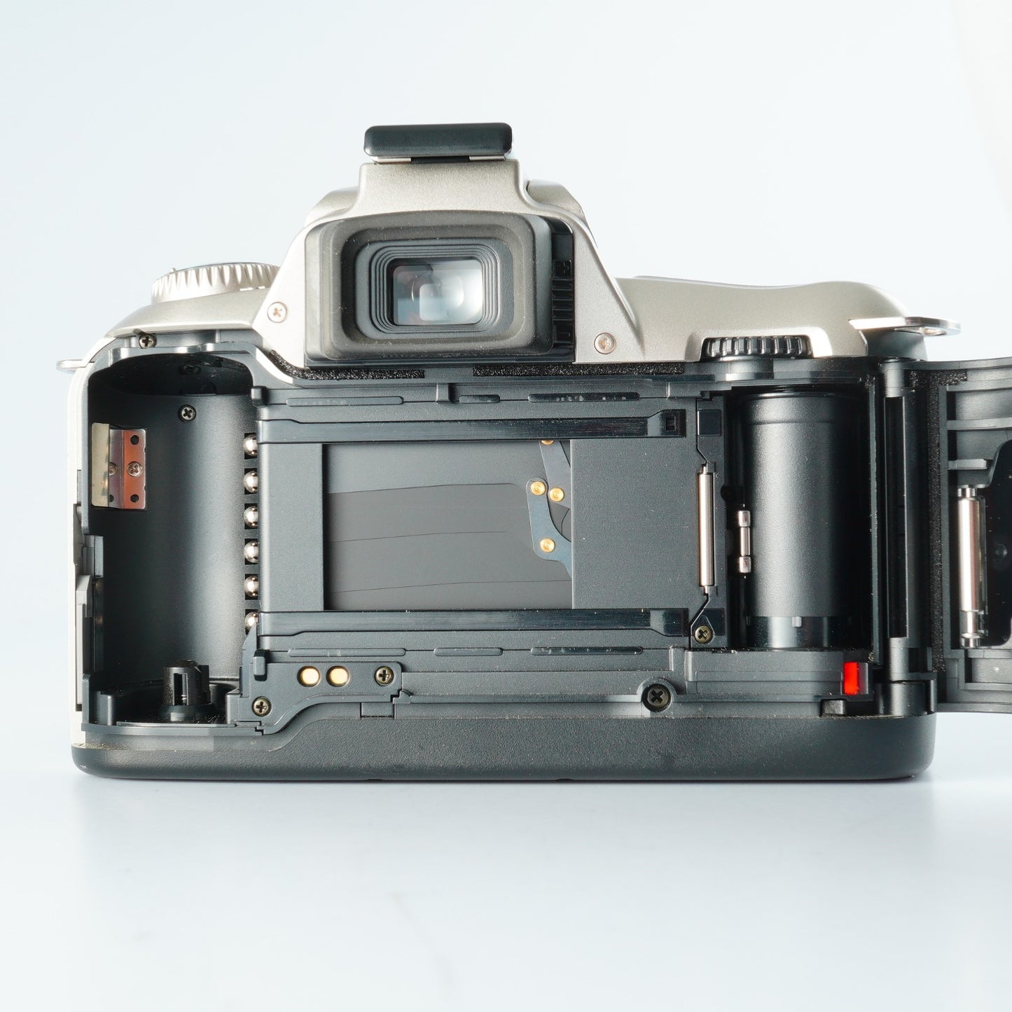 Nikon Us (F55) + AF NIkkor 28-80mm F/3.3-5.6 G AF フィルム一眼レフカメラ