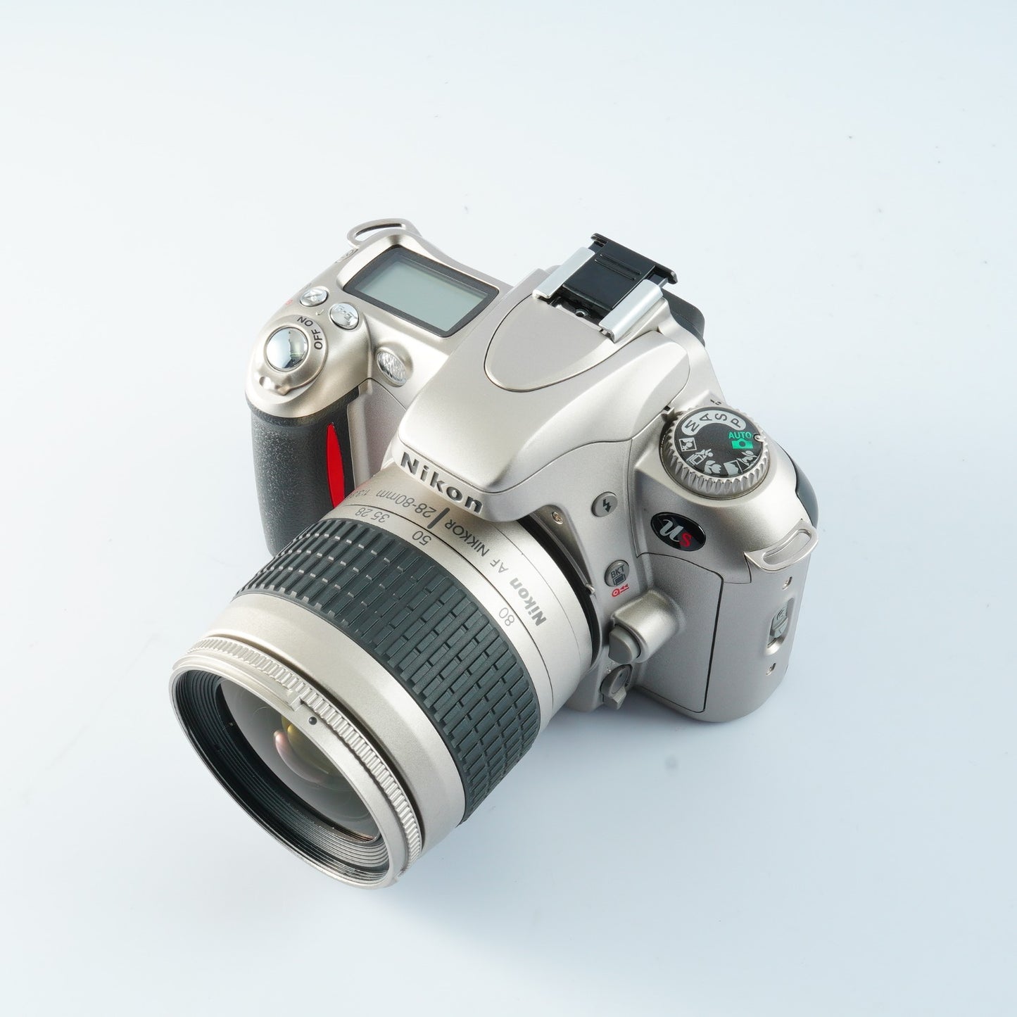Nikon Us (F55) + AF NIkkor 28-80mm F/3.3-5.6 G AF フィルム一眼レフカメラ