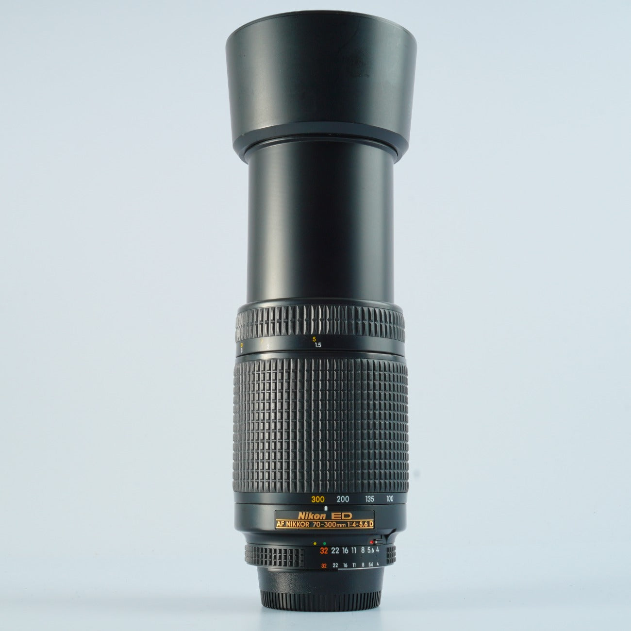 Nikon AF NIKKOR 70-300mm f/4-5.6 D ED ズームレンズ