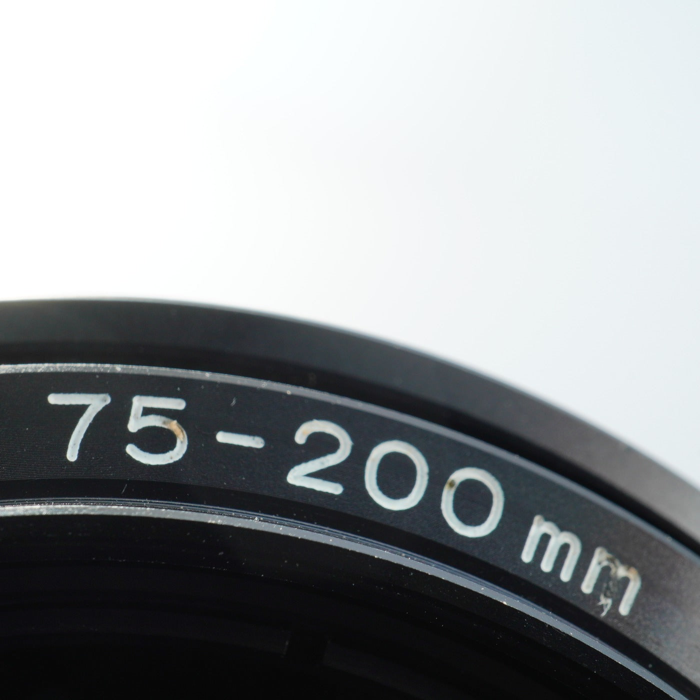 MINOLTA MD 75-200mm F/4.5 ズームレンズ