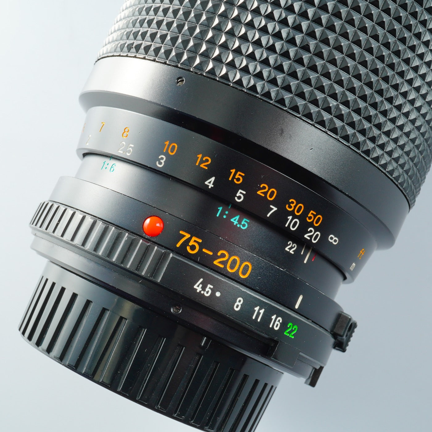 MINOLTA MD 75-200mm F/4.5 ズームレンズ
