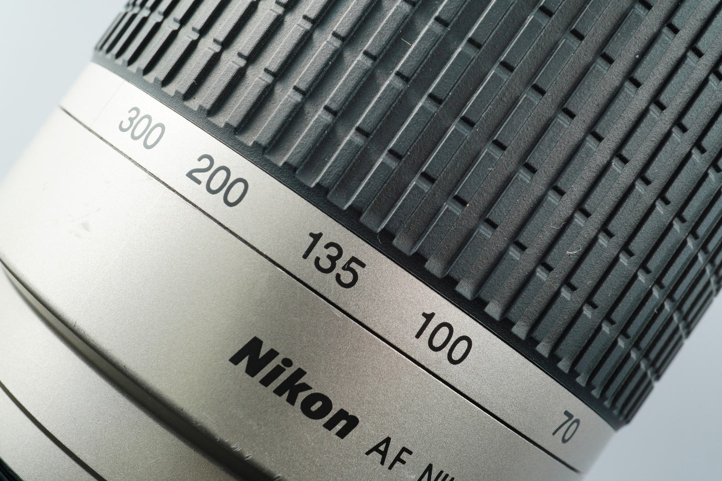 Nikon AF Nikkor 70-300mm F/4-5.6 G Silver ズームレンズ