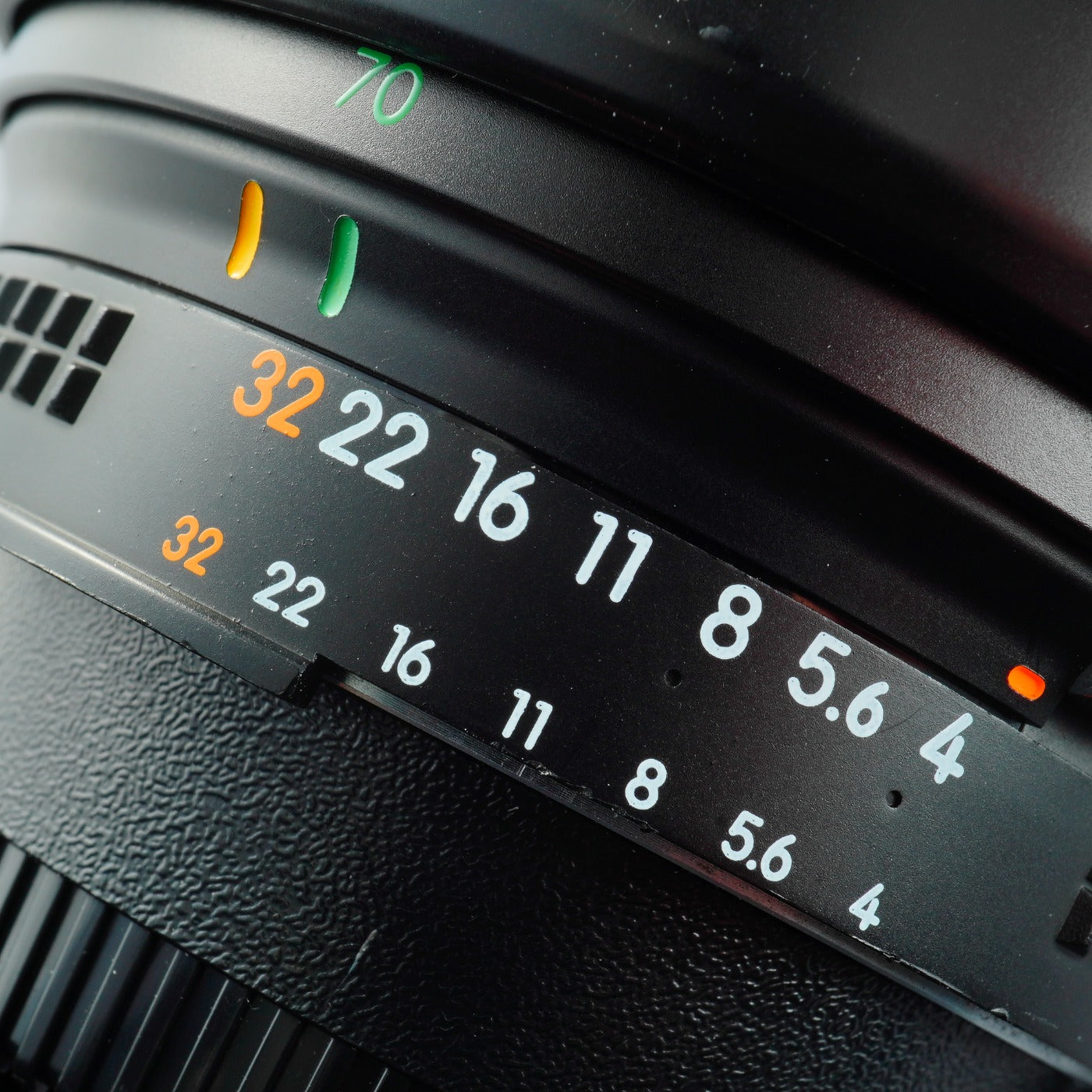 Nikon AF NIKKOR 70-210mm F/4-5.6 D ズームレンズ
