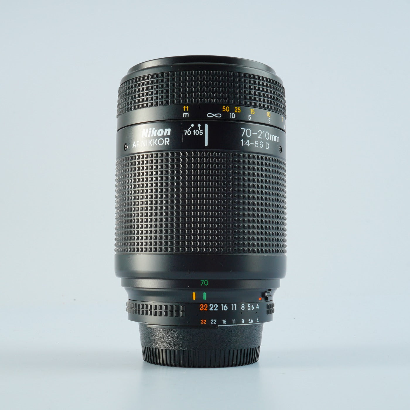 Nikon AF NIKKOR 70-210mm F/4-5.6 D ズームレンズ
