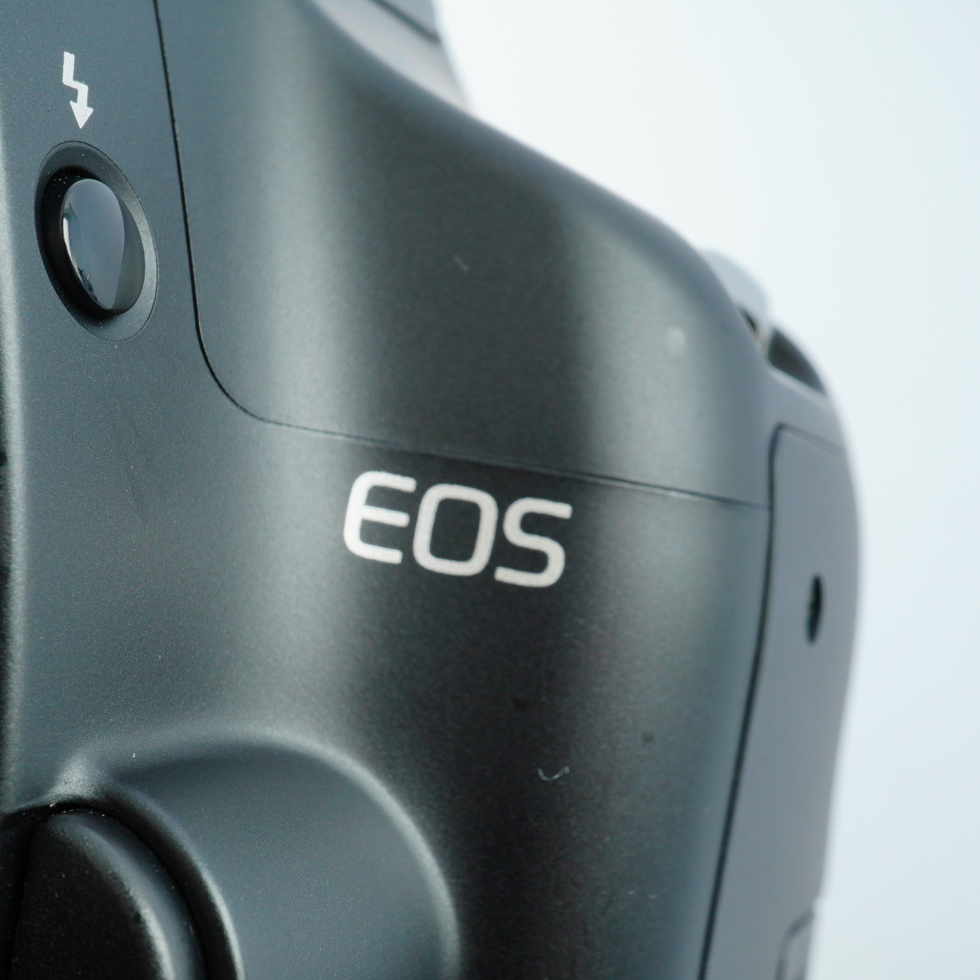 Canon EOS Kiss X2 (Rebel XSi) + EF-S 18-55mm F3.5-5.6 IS + SD 2GB デジタル一眼レフカメラ