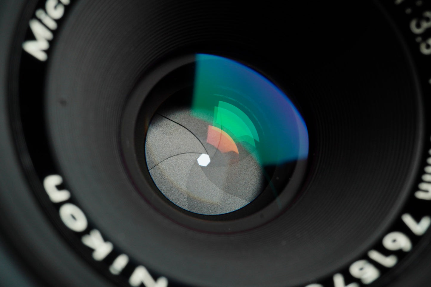Nikon Micro-Nikkor-P.C Auto 55mm F/3.5 非Ai マクロレンズ