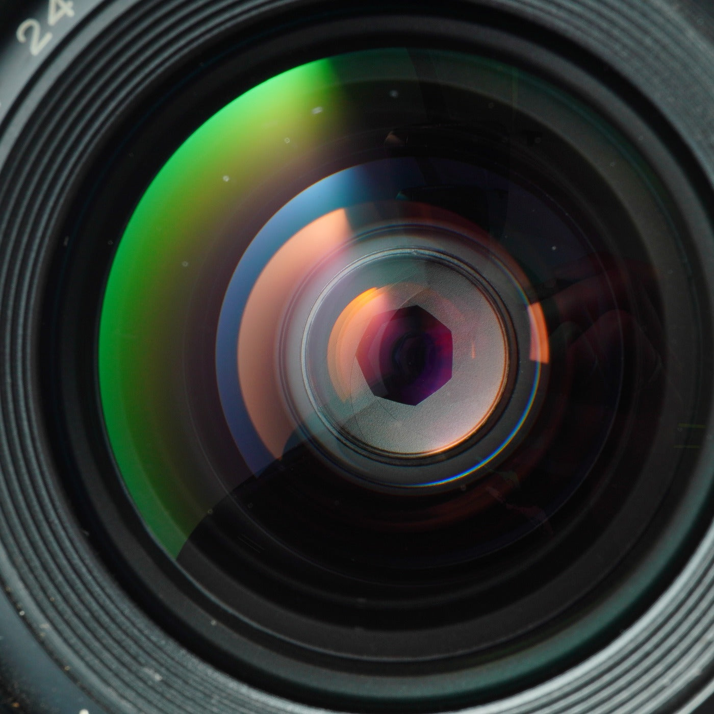 MINOLTA AF 24-50mm F/4 ズームレンズ
