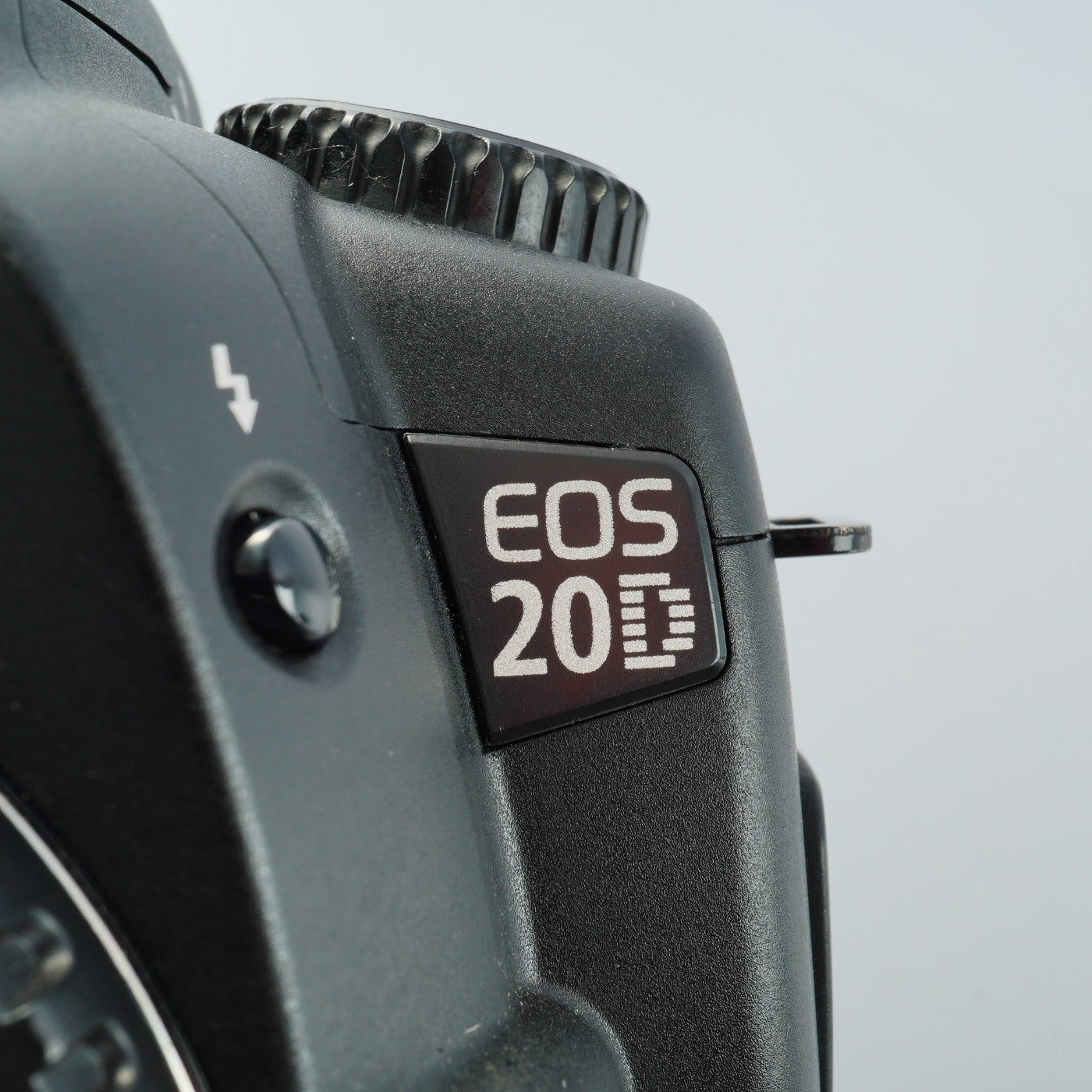 Canon EOS 20D + EF-S 18-55mm F/3.5-5.6 IS デジタル一眼レフカメラ