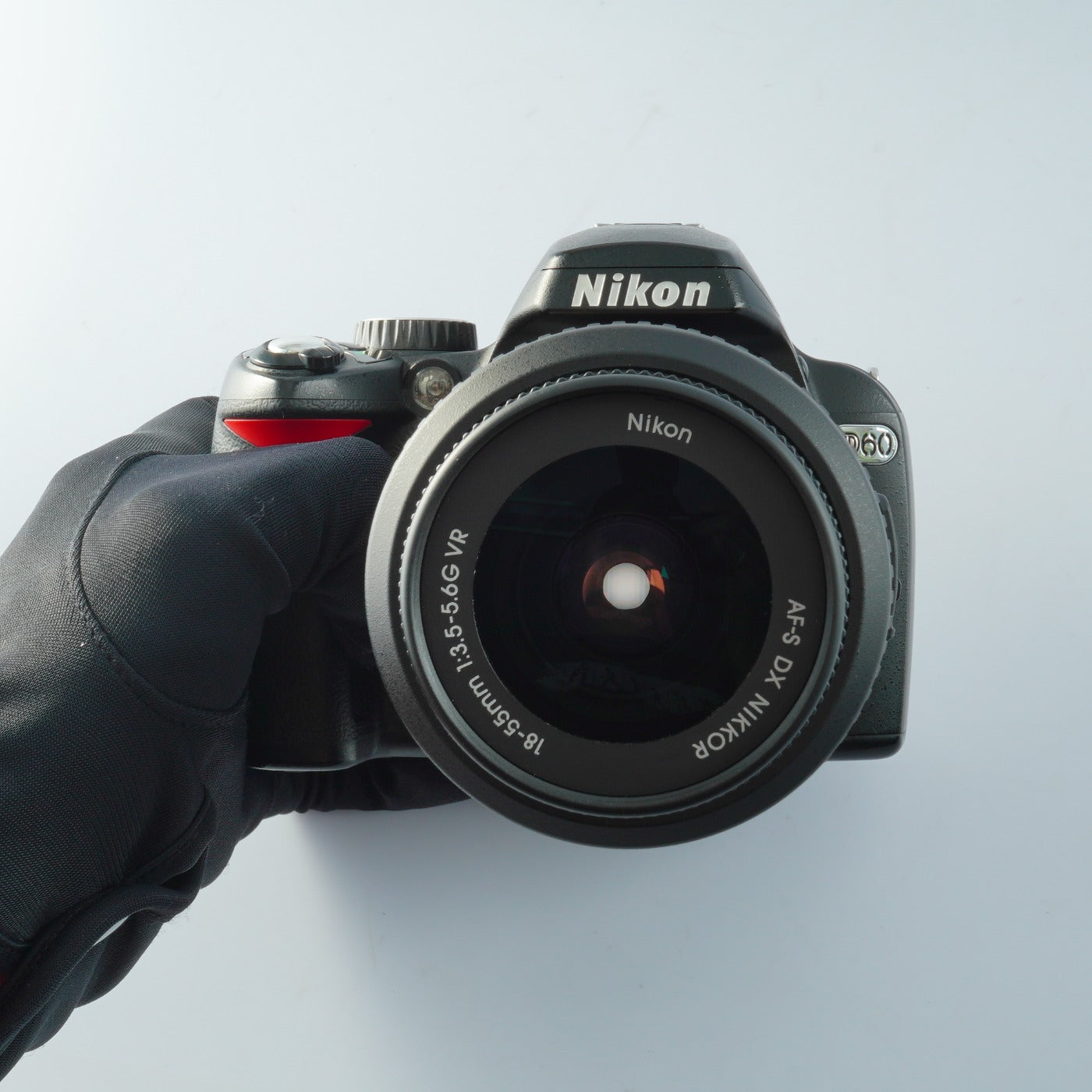 Nikon D60 + AF-S DX NIKKOR 18-55mm F/3.5-5.6 G VR デジタル一眼レフカメラ