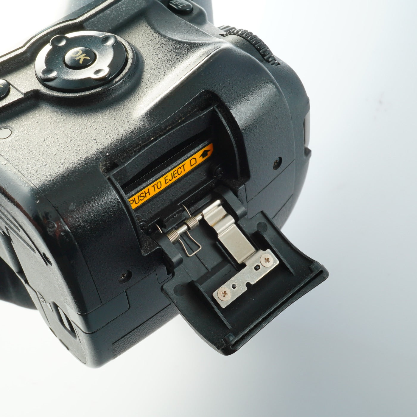 Nikon D60 + AF-S DX NIKKOR 18-55mm F/3.5-5.6 G VR デジタル一眼レフカメラ