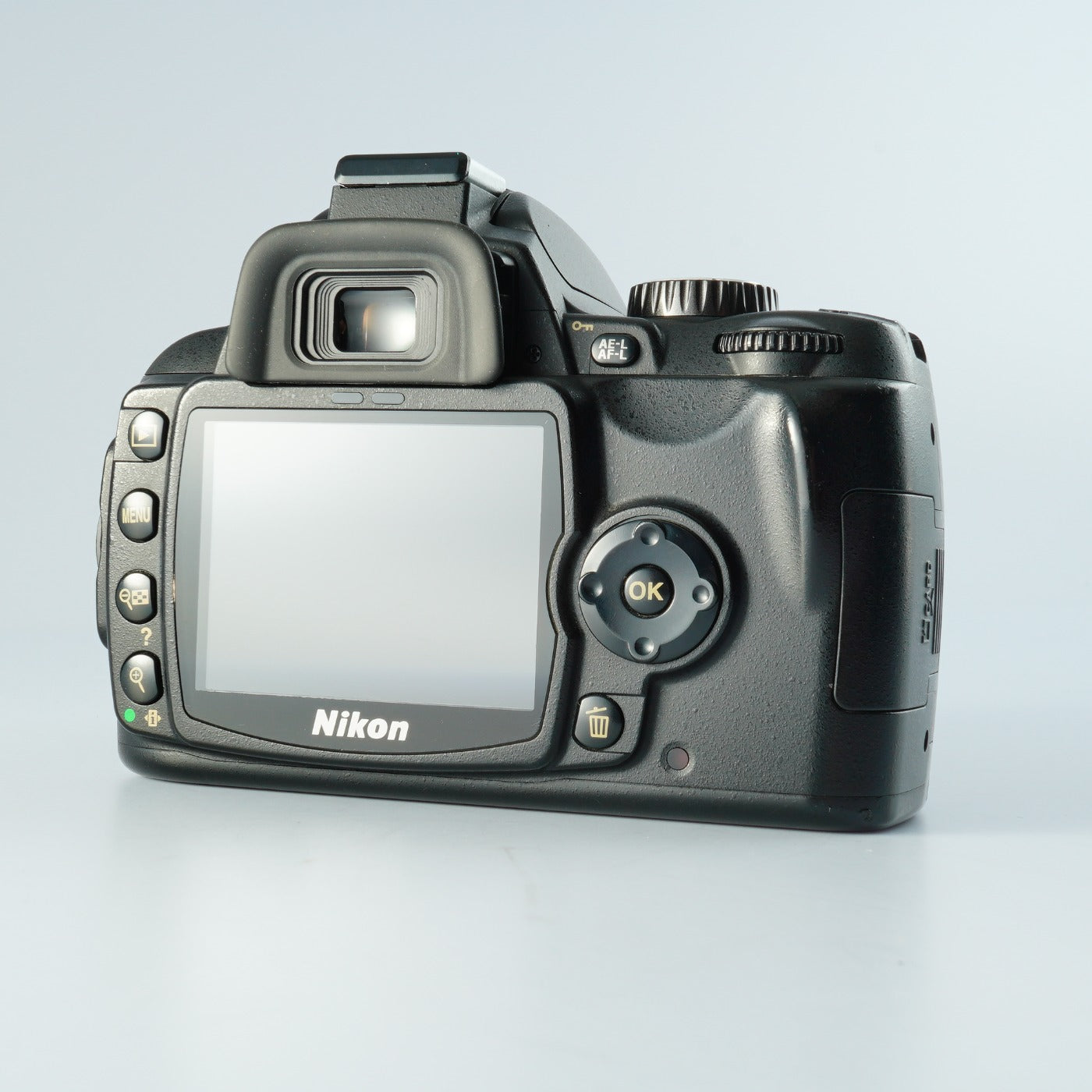 Nikon D60 + AF-S DX NIKKOR 18-55mm F/3.5-5.6 G VR デジタル一眼レフカメラ
