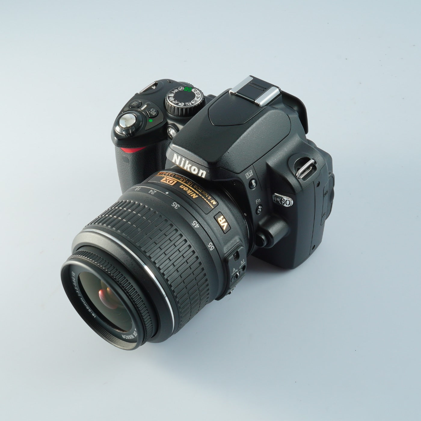 Nikon D60 + AF-S DX NIKKOR 18-55mm F/3.5-5.6 G VR デジタル一眼レフカメラ