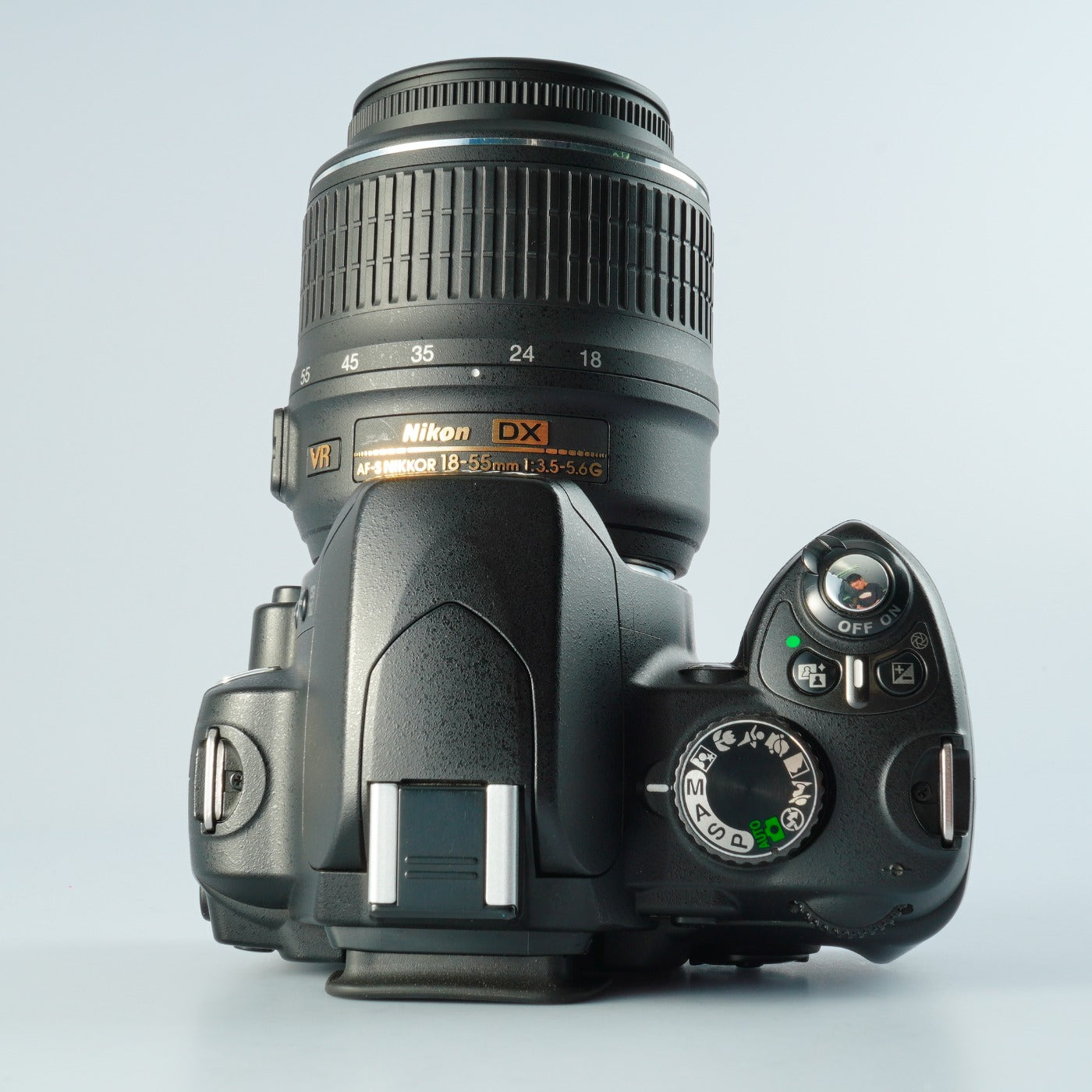 Nikon D60 + AF-S DX NIKKOR 18-55mm F/3.5-5.6 G VR デジタル一眼レフカメラ