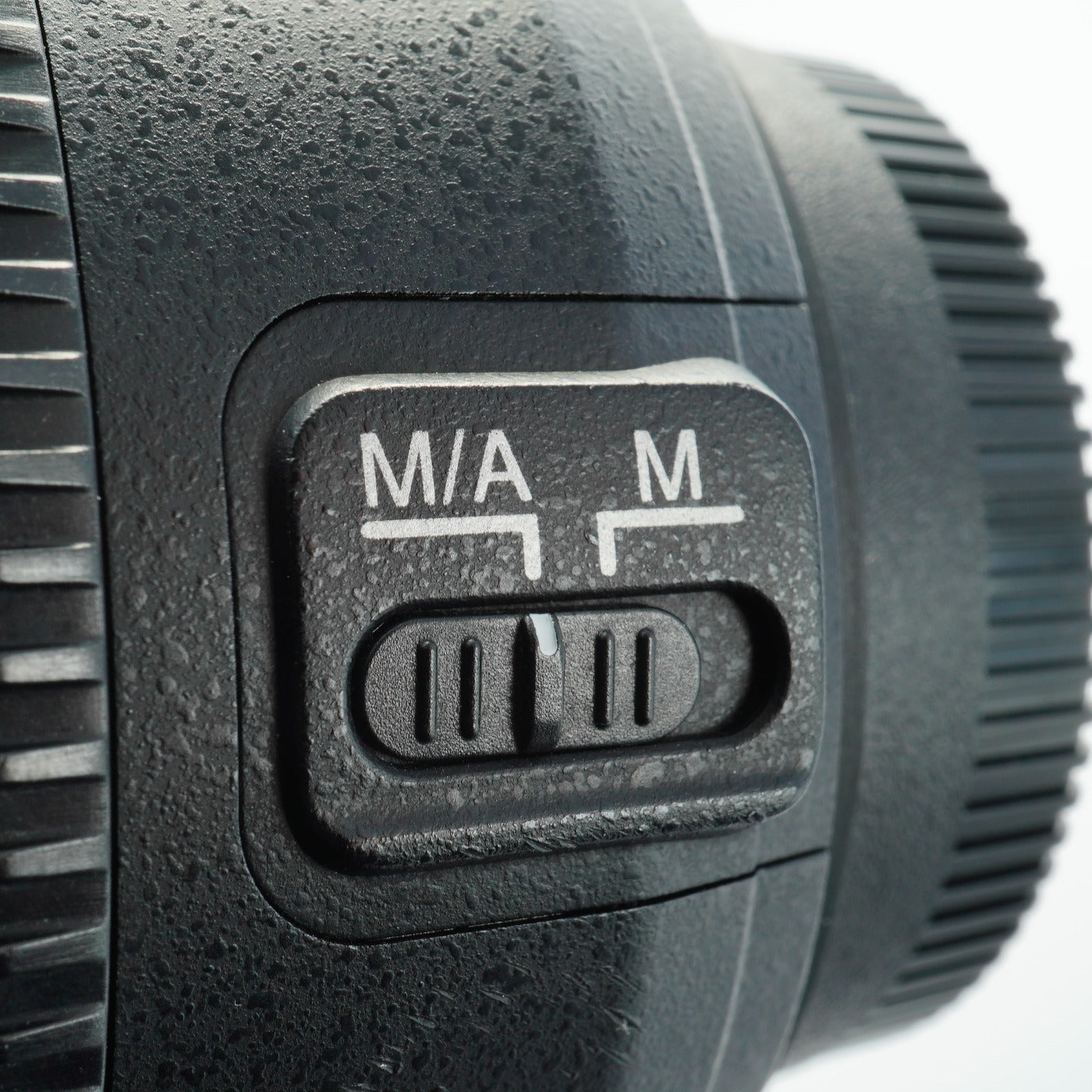 Nikon AF-S DX NIKKOR 18-70mm F/3.5-4.5 G ED ズームレンズ