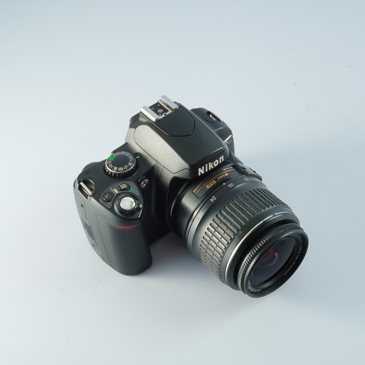 Nikon D40 +AF-S DX NIKKOR 18-55mm F/3.5-5.6 GⅡ ED デジタル一眼レフカメラ