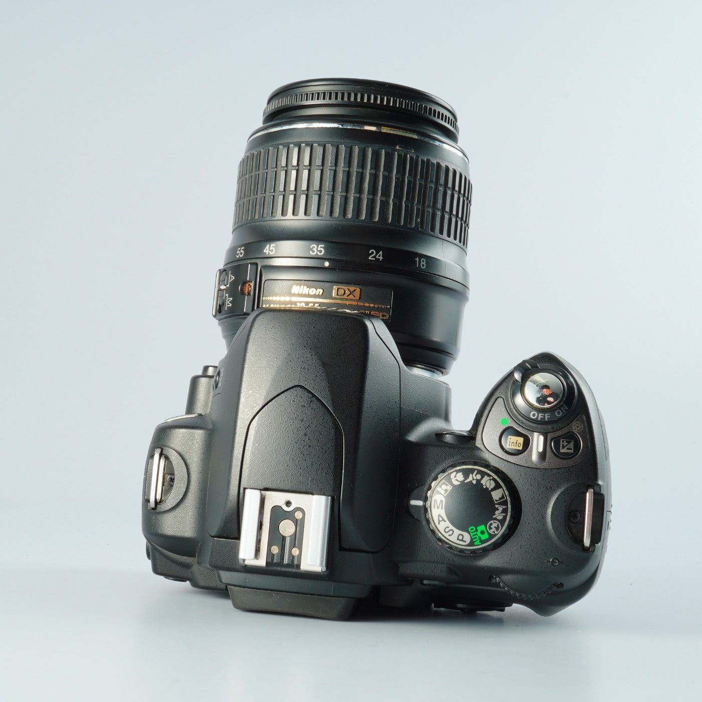 Nikon D40 +AF-S DX NIKKOR 18-55mm F/3.5-5.6 GⅡ ED デジタル一眼レフカメラ