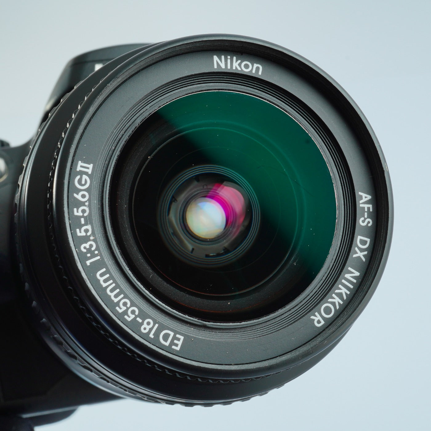 Nikon D40 +AF-S DX NIKKOR 18-55mm F/3.5-5.6 GⅡ ED デジタル一眼レフカメラ