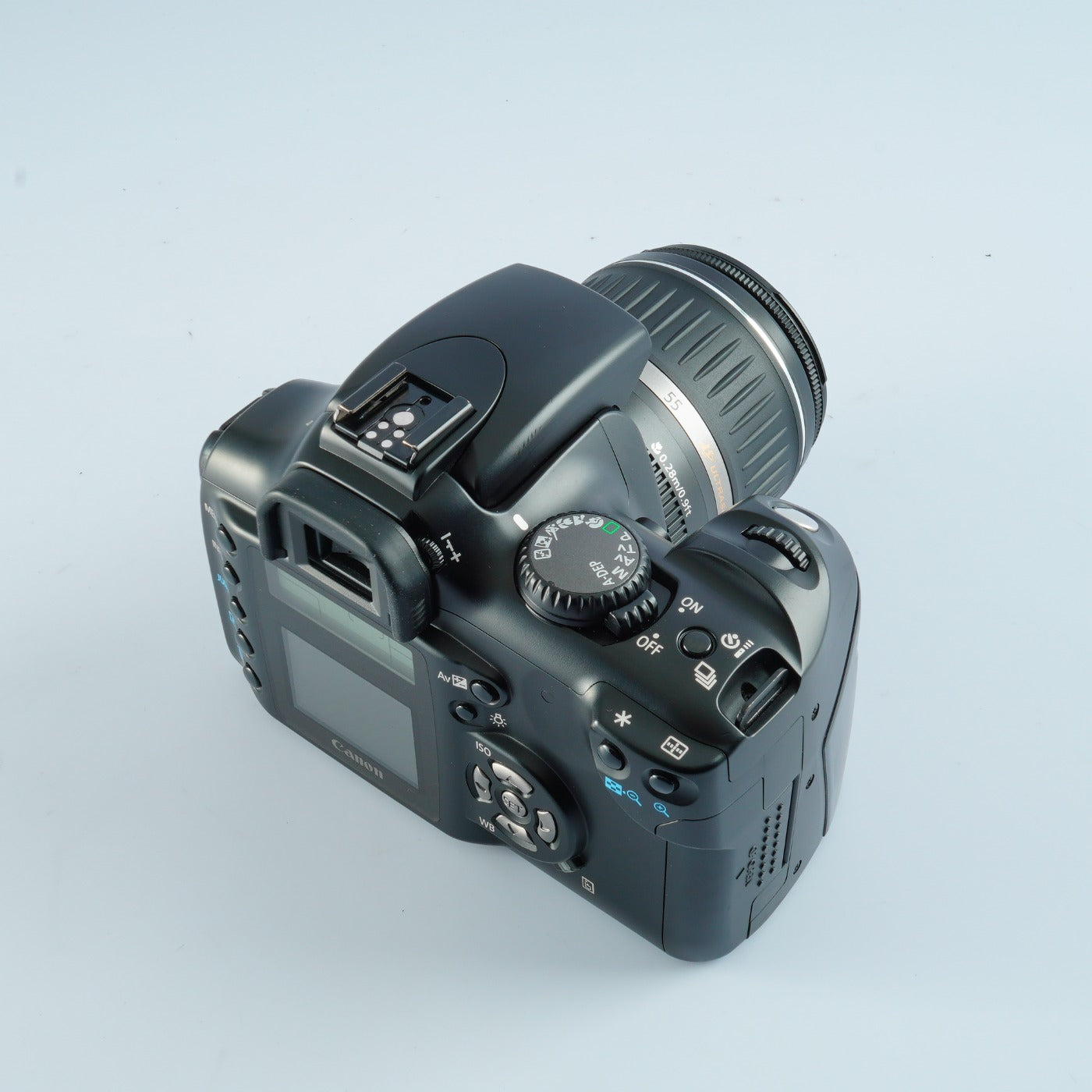 Canon EOS Kiss Digital N + EF-S 18-55mm F/3.5-5.6 Ⅱ USM デジタル一眼レフカメラ