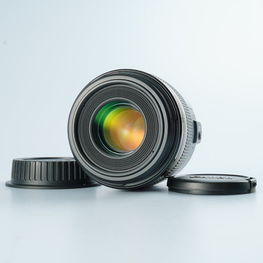 Canon EF-S 60mm F/2.8 マクロレンズ