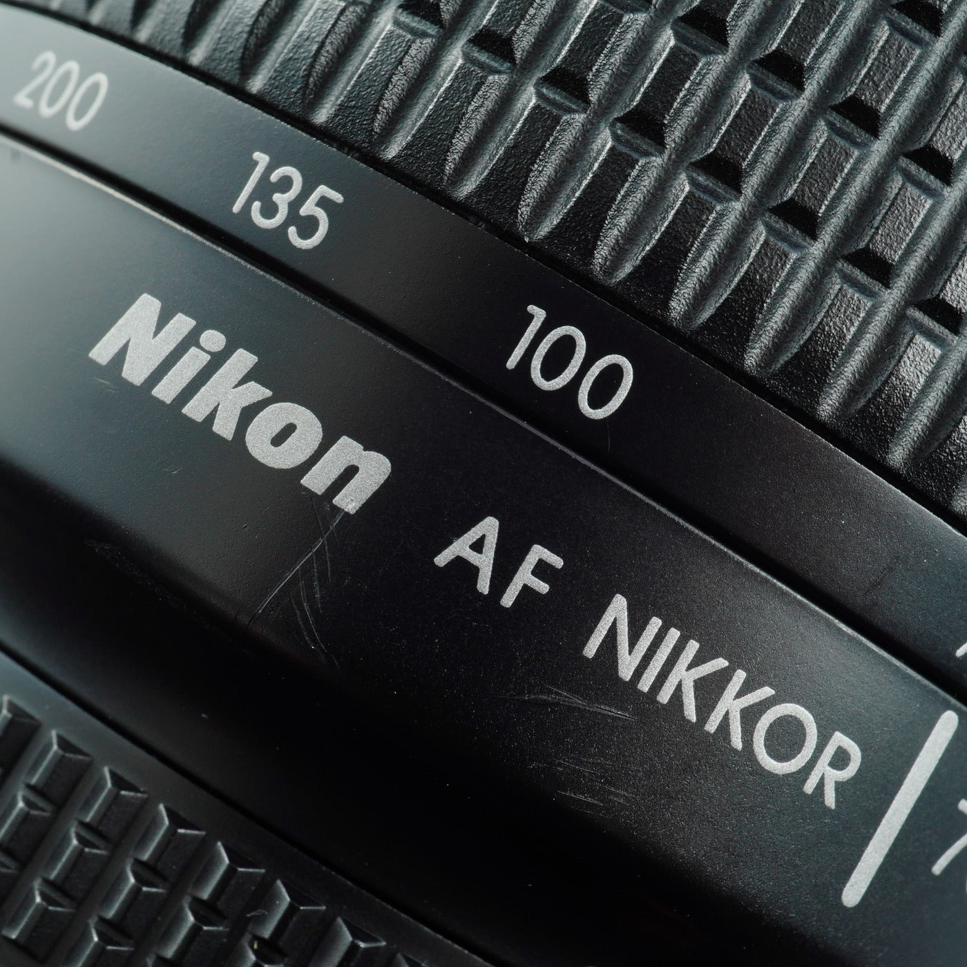 Nikon AF Nikkor 70-300mm F4-5.6 D ズームレンズ