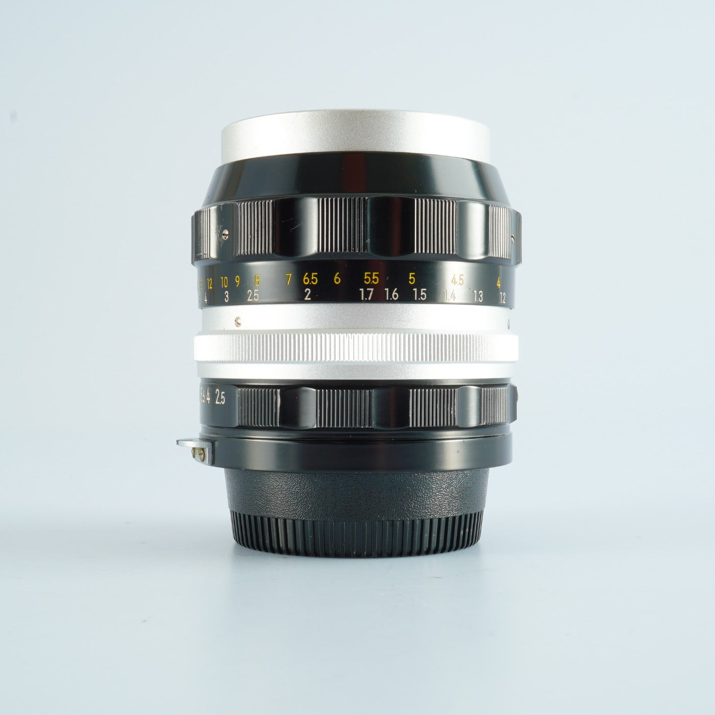 Nikon Nikkor-P Auto 105mm F/2.5 非Ai Nippon kougaku 単焦点レンズ