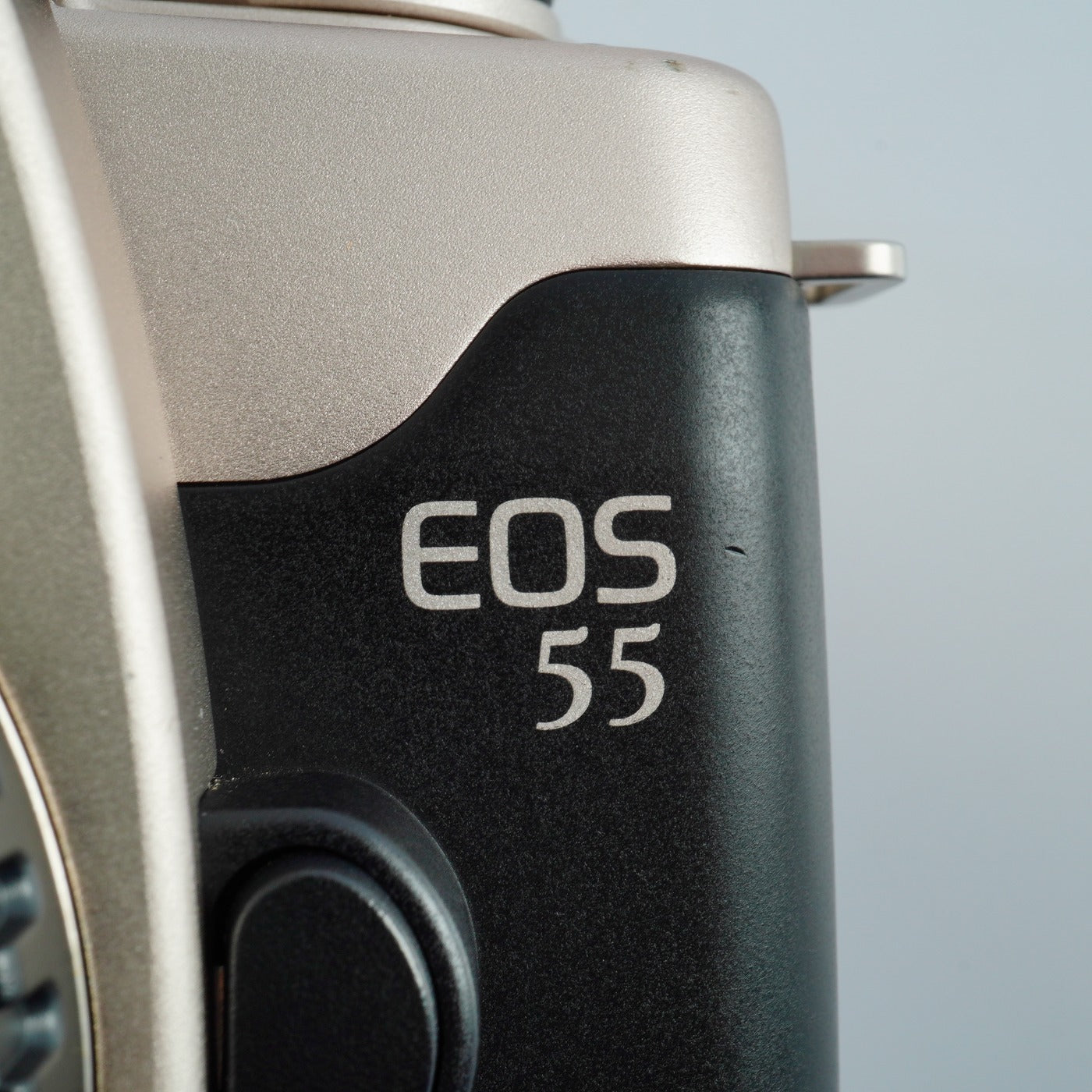 Canon EOS 55 (ELAN II) + EF 28-80mm F/3.5-5.6 V USM + SPEEDLITE 300EZ AF フィルム一眼レフカメラ