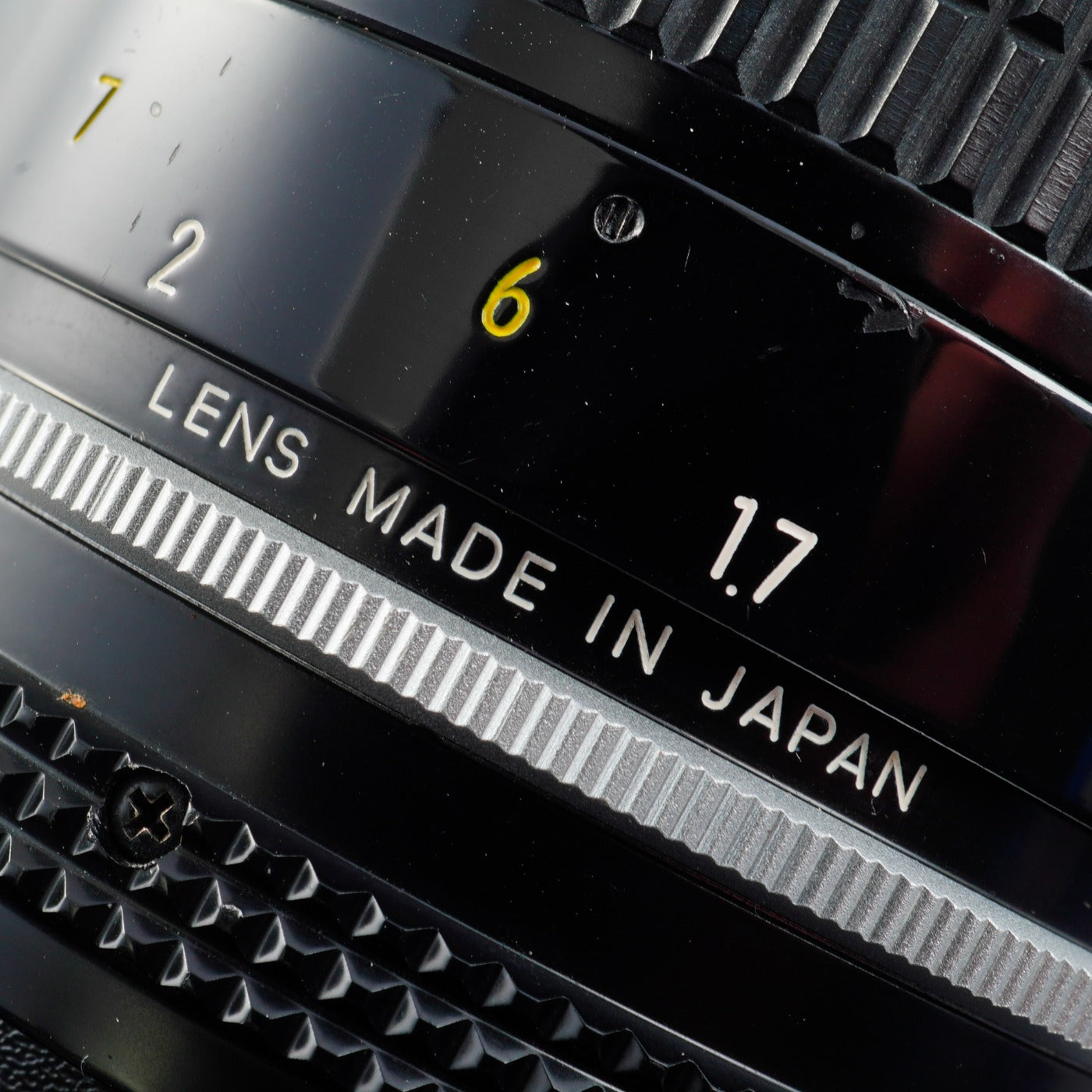 Nikon Ai Nikkor 135mm F/2.8 単焦点レンズ