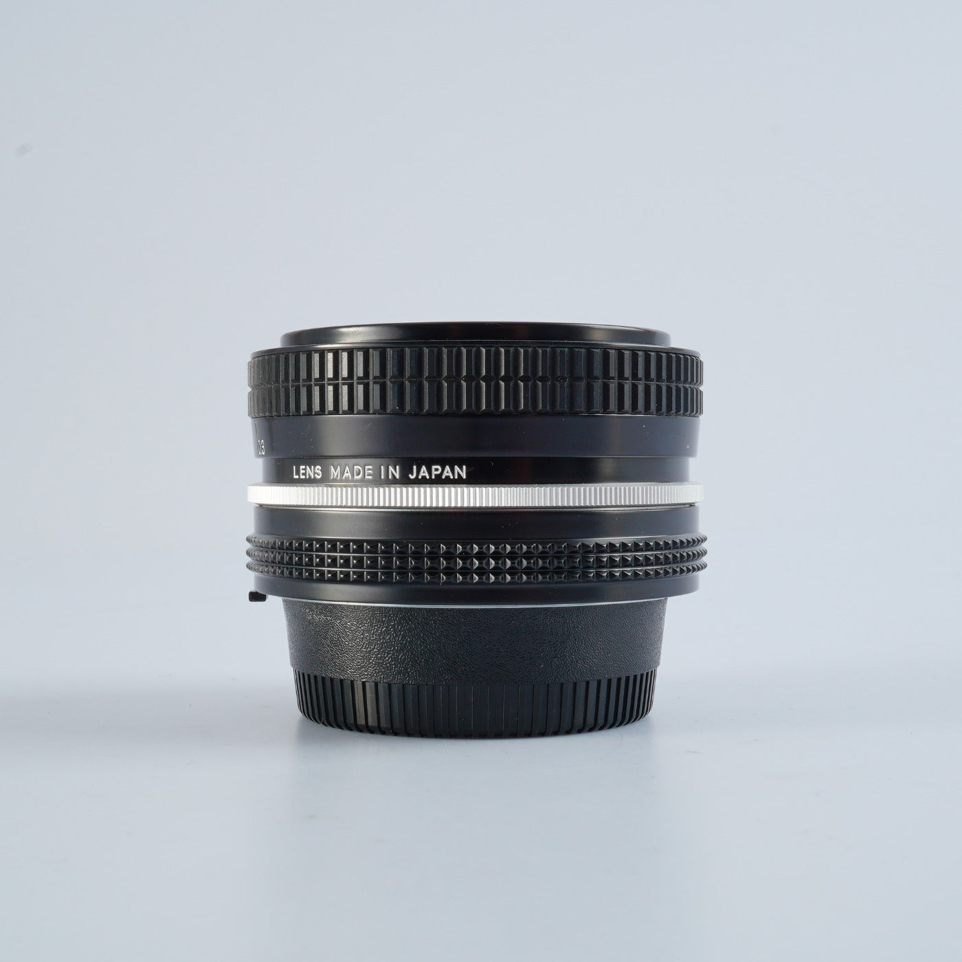 Nikon Ai Nikkor 20mm F/4 単焦点レンズ