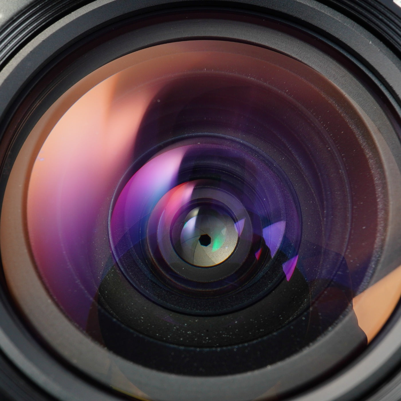 Nikon Ai Nikkor 20mm F/4 単焦点レンズ