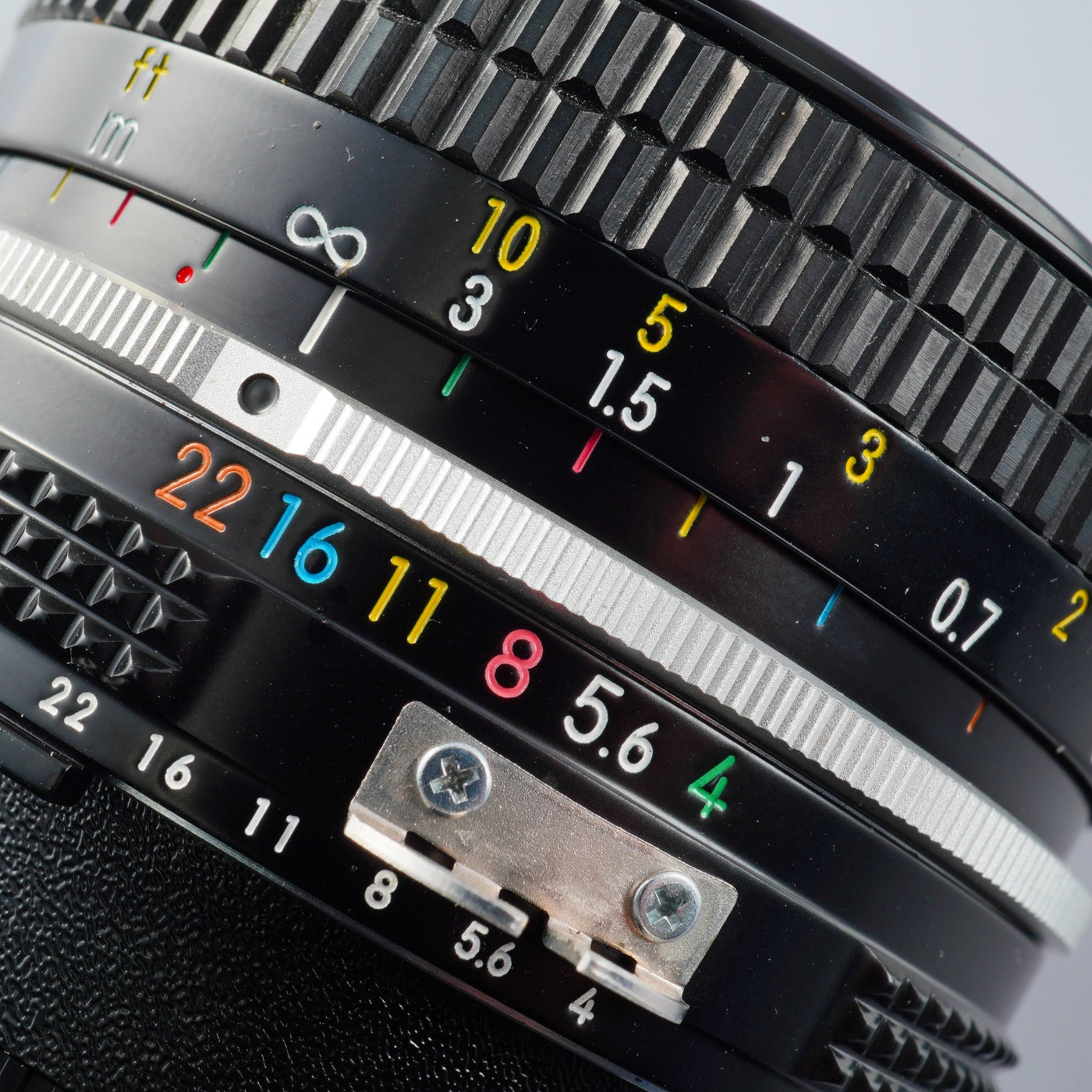 Nikon Ai Nikkor 20mm F/4 単焦点レンズ