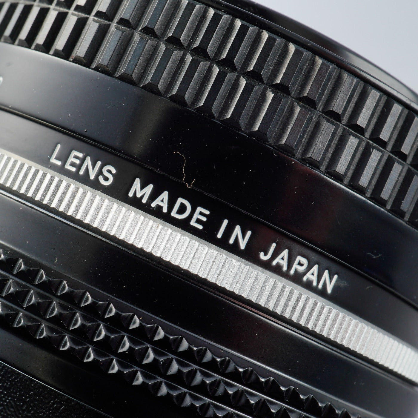 Nikon Ai Nikkor 20mm F/4 単焦点レンズ