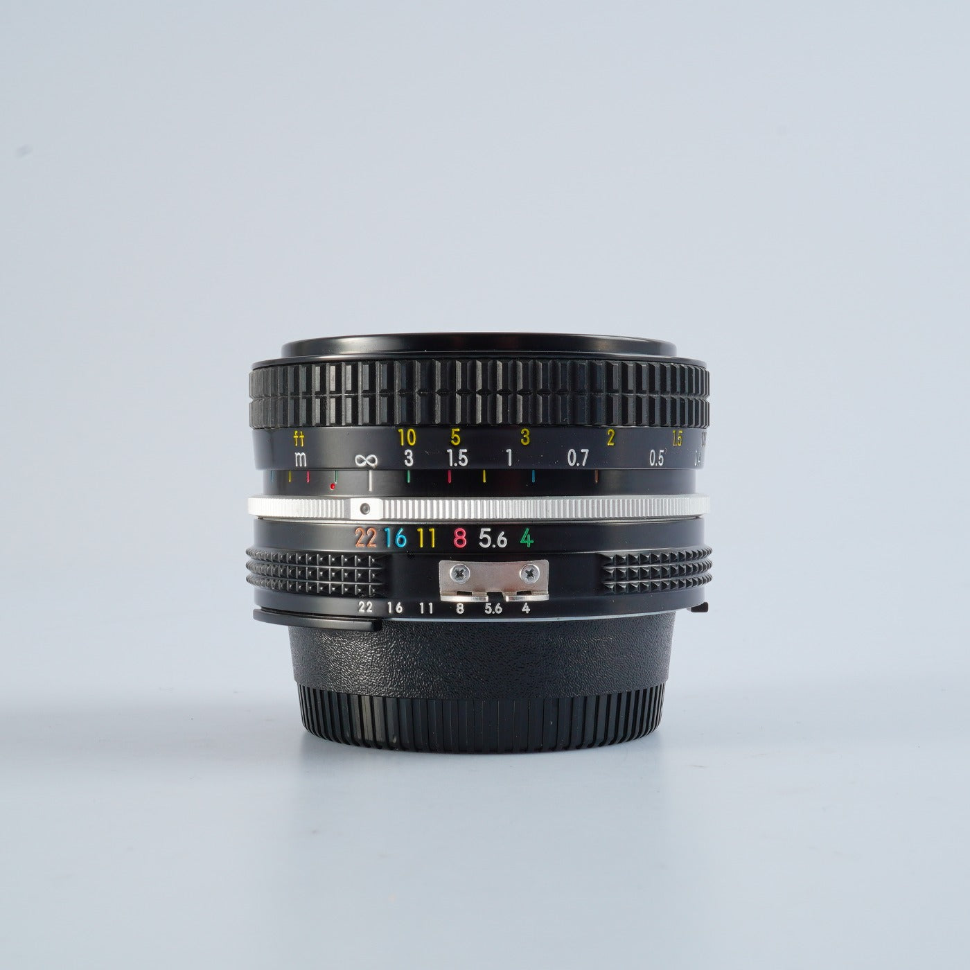 Nikon Ai Nikkor 20mm F/4 単焦点レンズ