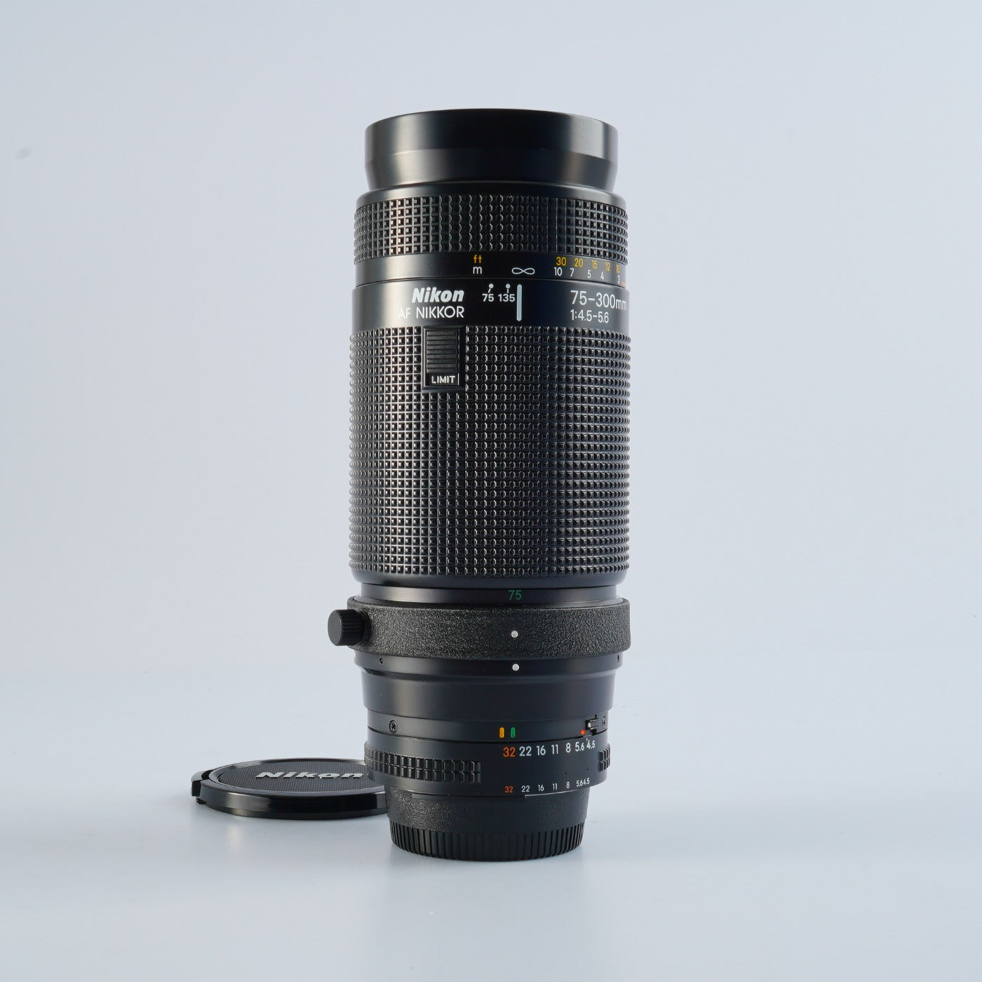 Nikon AF Nikkor 75-300mm F/4.5-5.6 ズームレンズ