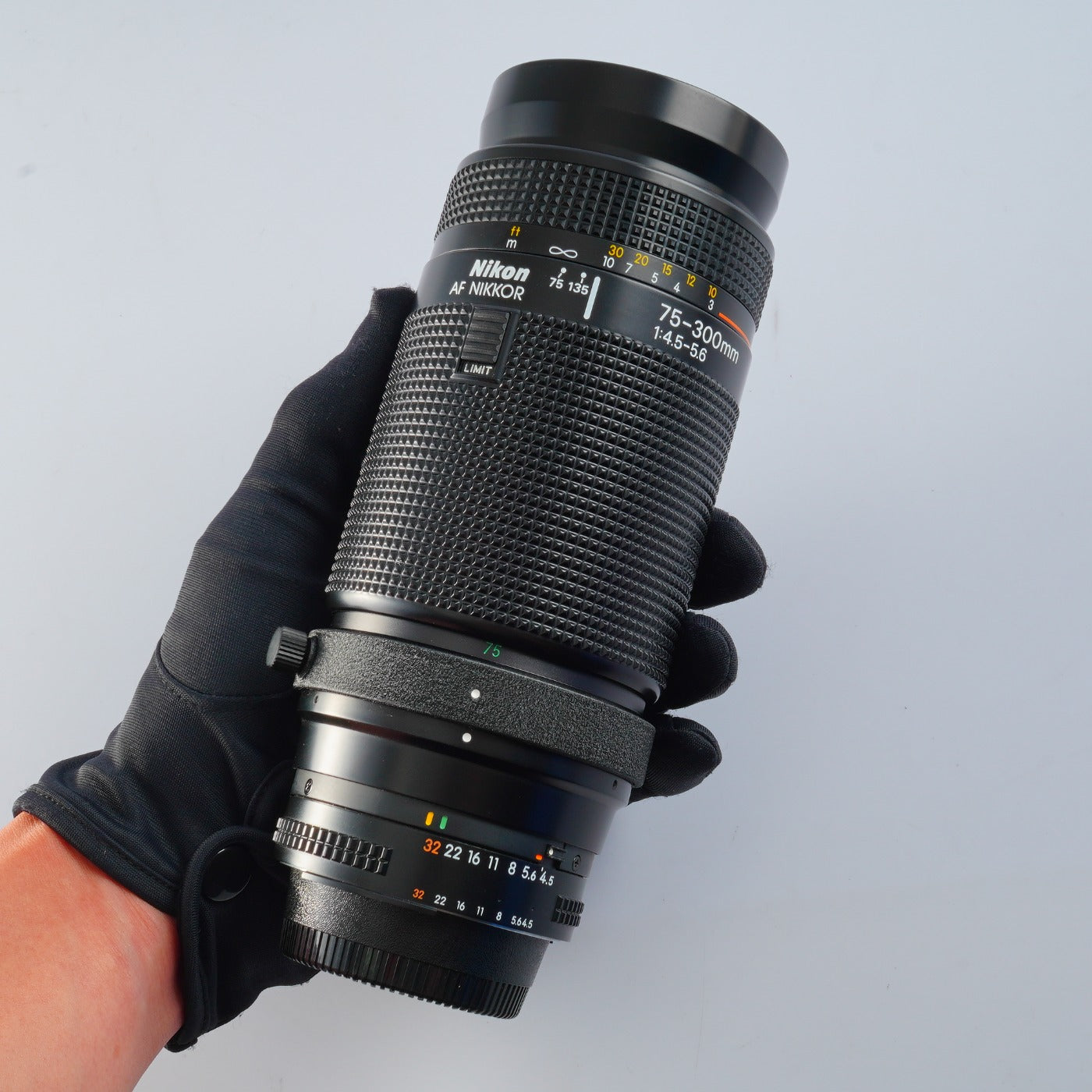 Nikon AF Nikkor 75-300mm F/4.5-5.6 ズームレンズ