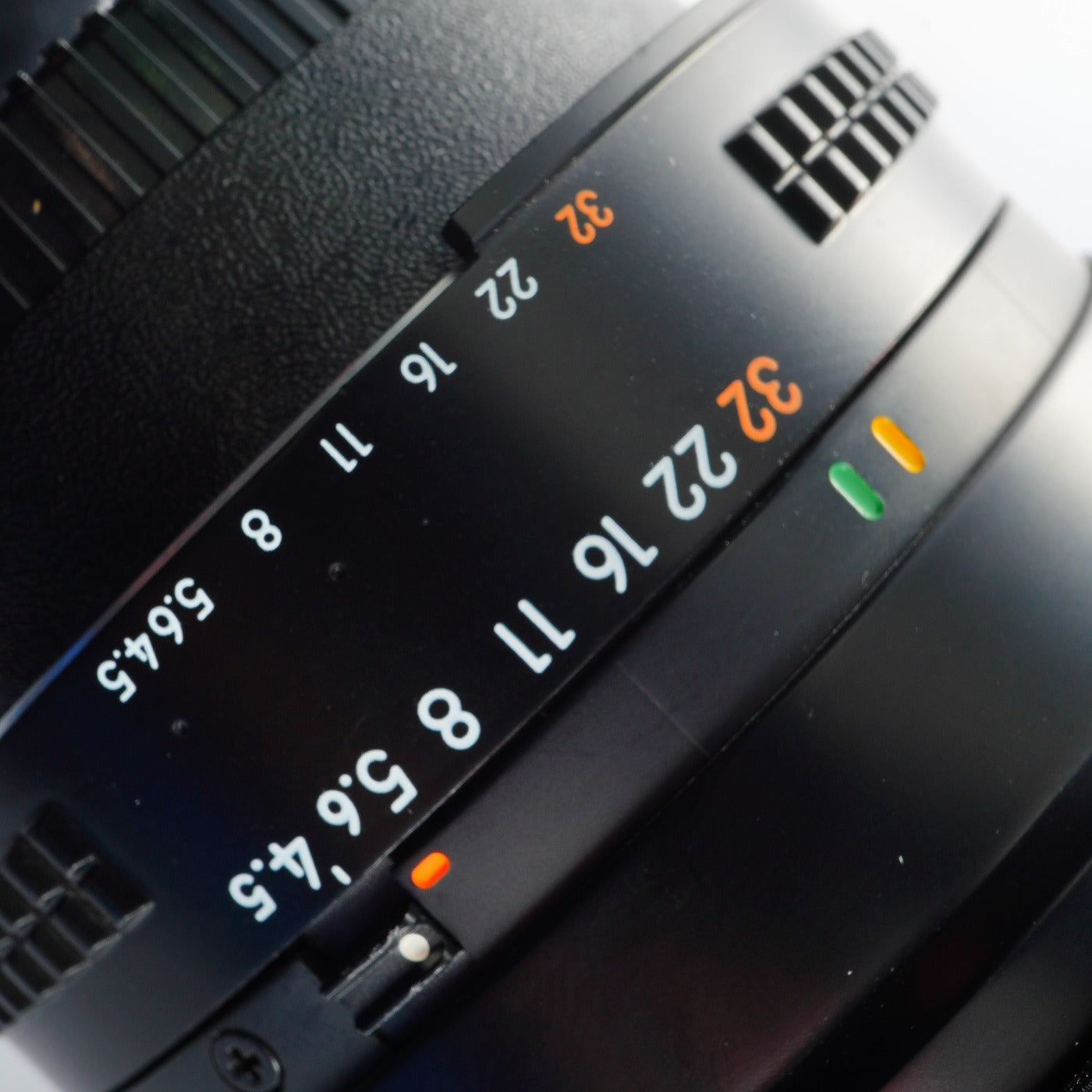 Nikon AF Nikkor 75-300mm F/4.5-5.6 ズームレンズ