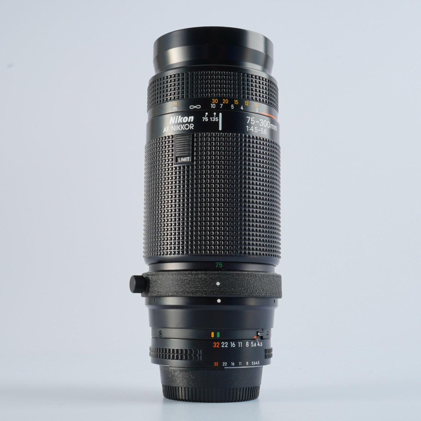 Nikon AF Nikkor 75-300mm F/4.5-5.6 ズームレンズ