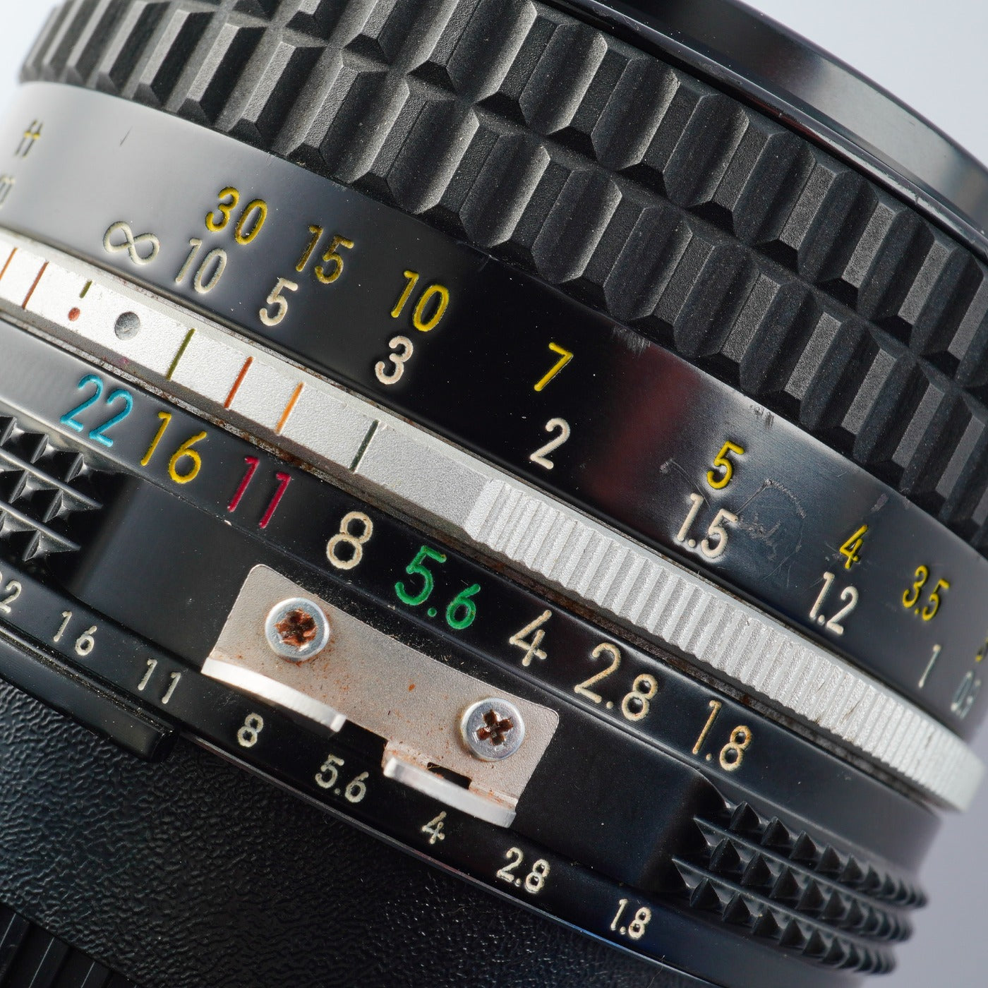 Nikon Ai Nikkor 50mm F/1.8 単焦点レンズ