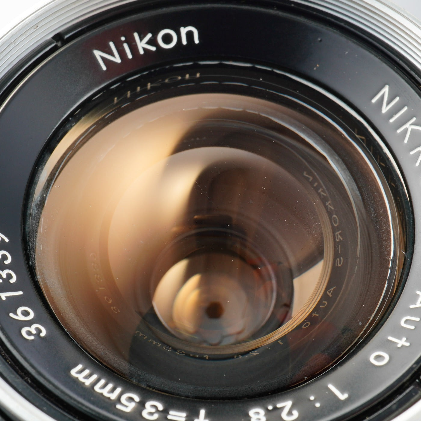 Nikon NIKKOR-S Auto 35mm F/2.8 非Ai 単焦点レンズ