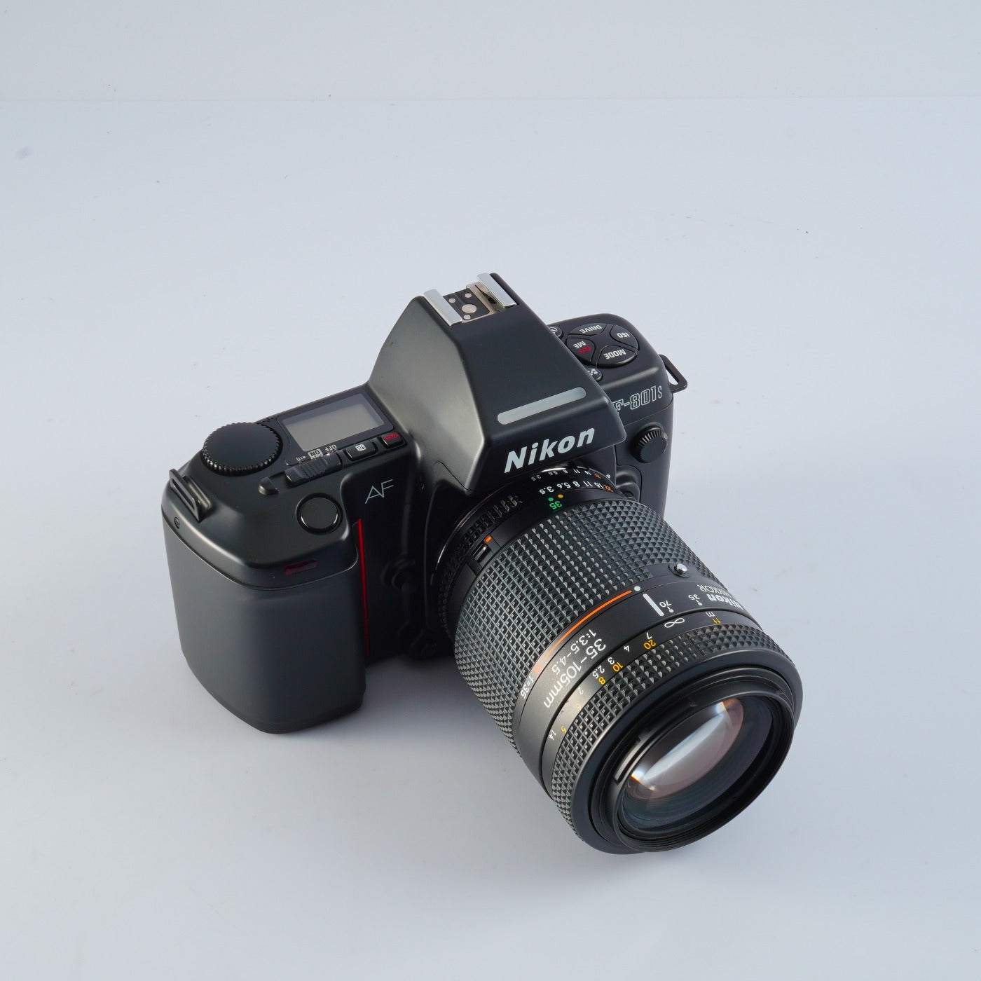 Nikon Nikon F-801s + AF Nikkor 35-105 F/3.5-4.5 AF フィルム一眼レフカメラ