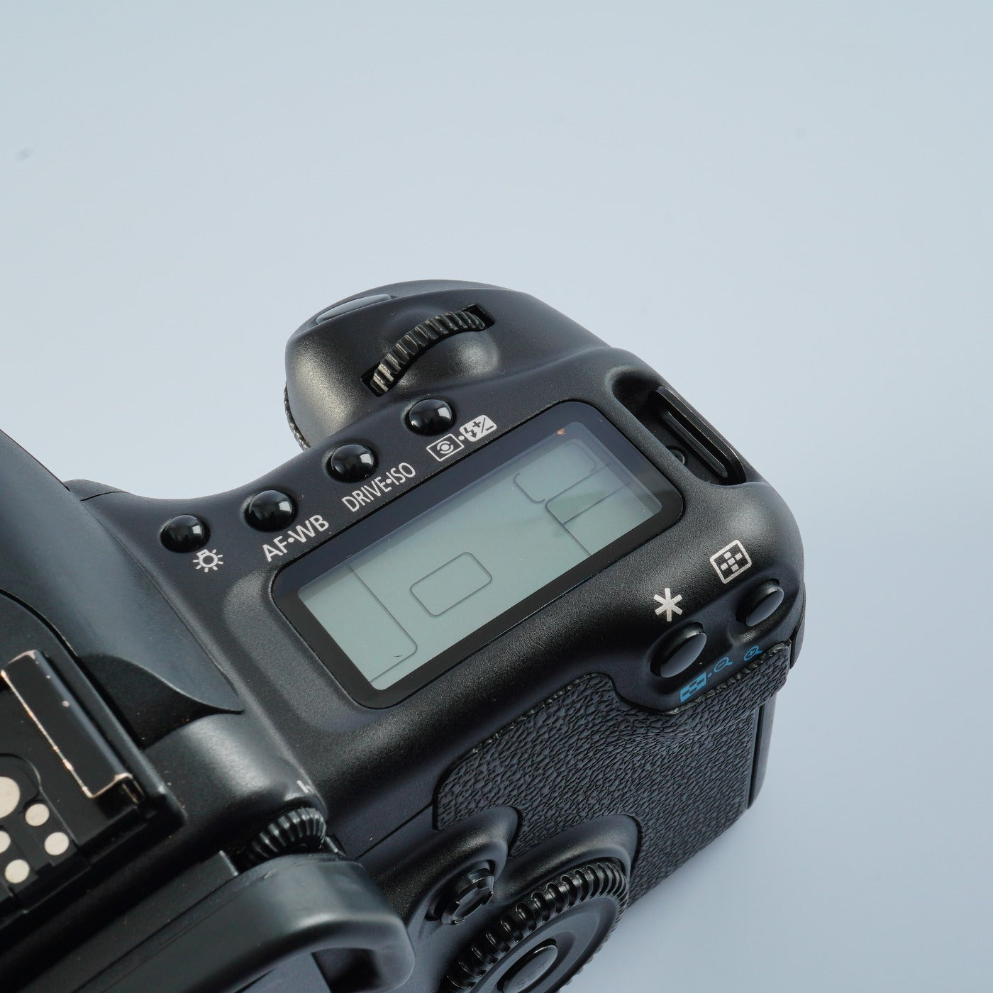 Canon EOS 20D + EF-S 18-55mm F/3.5-5.6 Ⅱ USM デジタル一眼レフカメラ