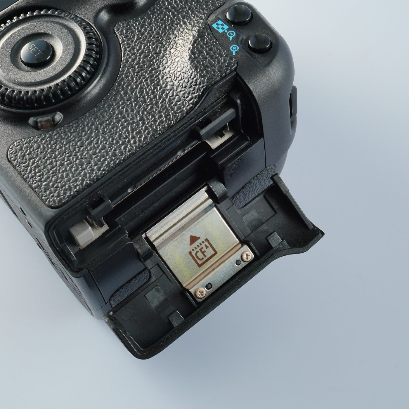 Canon EOS 20D + EF-S 18-55mm F/3.5-5.6 Ⅱ USM デジタル一眼レフカメラ