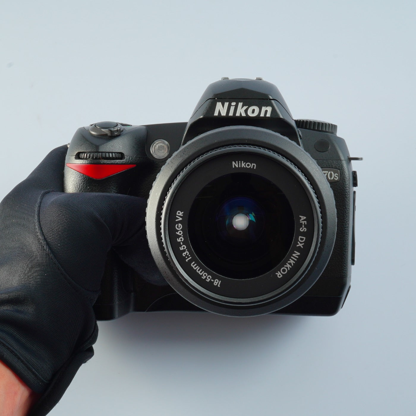Nikon D70s + AF‑S DX Zoom Nikkor 18‑55mm F/3.5‑5.6 G ED デジタル一眼レフカメラ