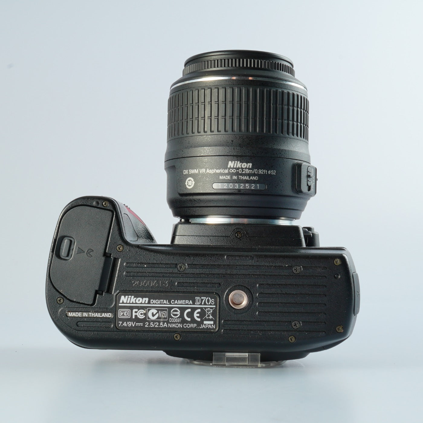 Nikon D70s + AF‑S DX Zoom Nikkor 18‑55mm F/3.5‑5.6 G ED デジタル一眼レフカメラ