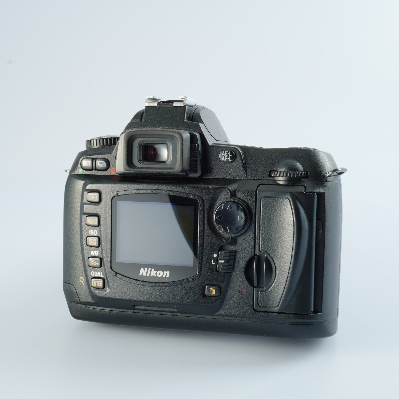 Nikon D70 + AF Nikkor 28–85mm F/3.5–4.5 デジタル一眼レフカメラ