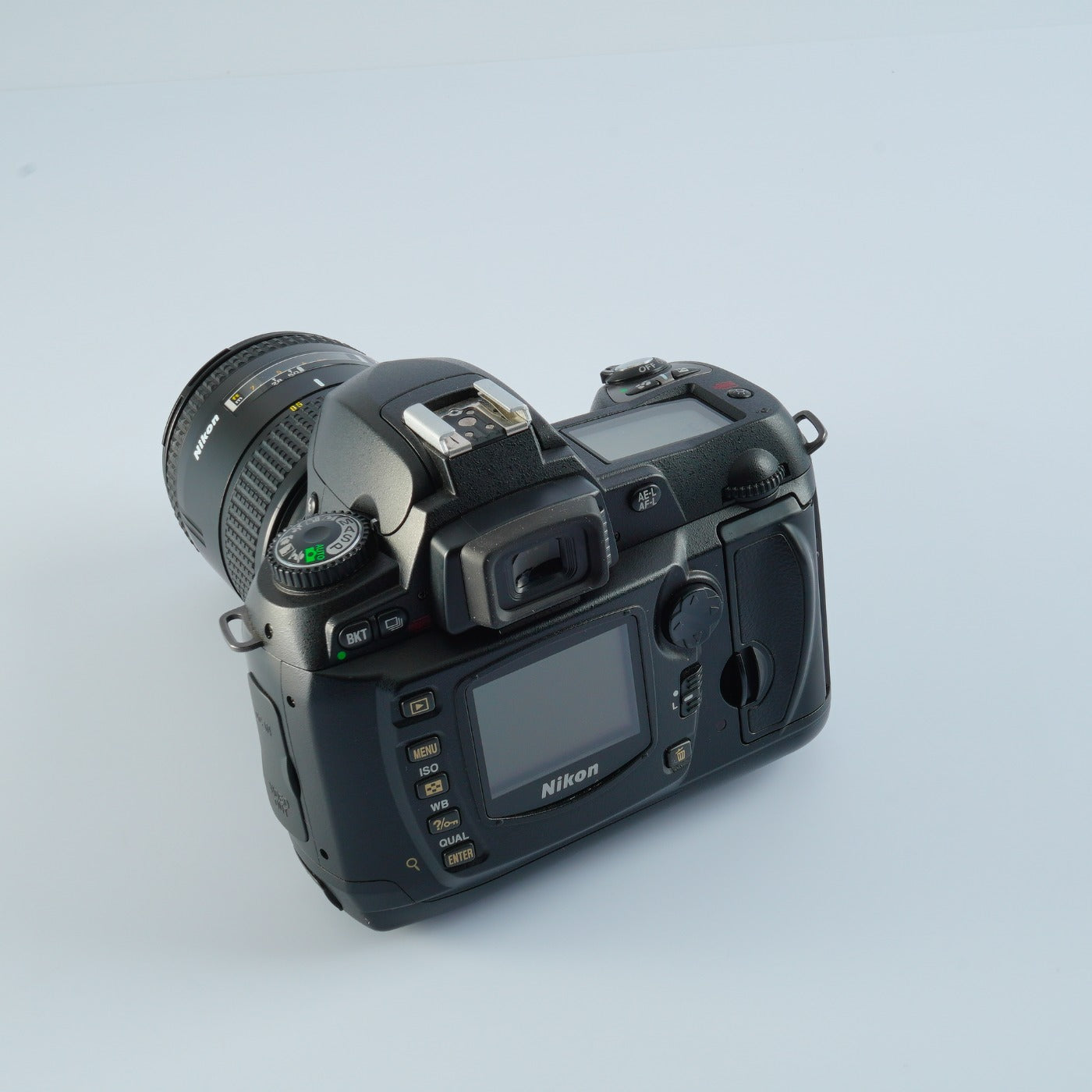 Nikon D70 + AF Nikkor 28–85mm F/3.5–4.5 デジタル一眼レフカメラ